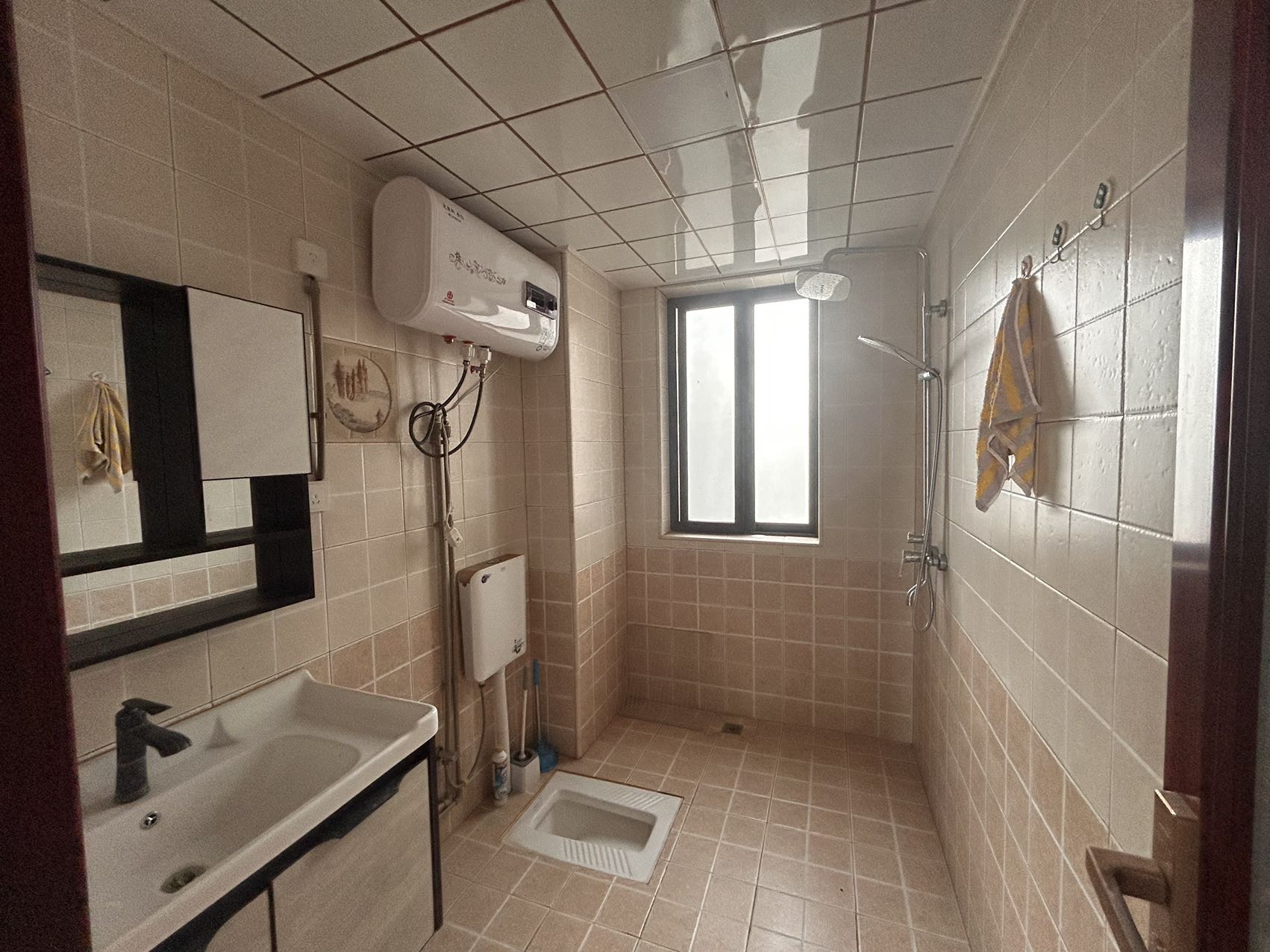 绿地海森林 3室2厅2卫 2500.0元/月 绿地海森林 3室2厅2卫 2500.0元/月室内图