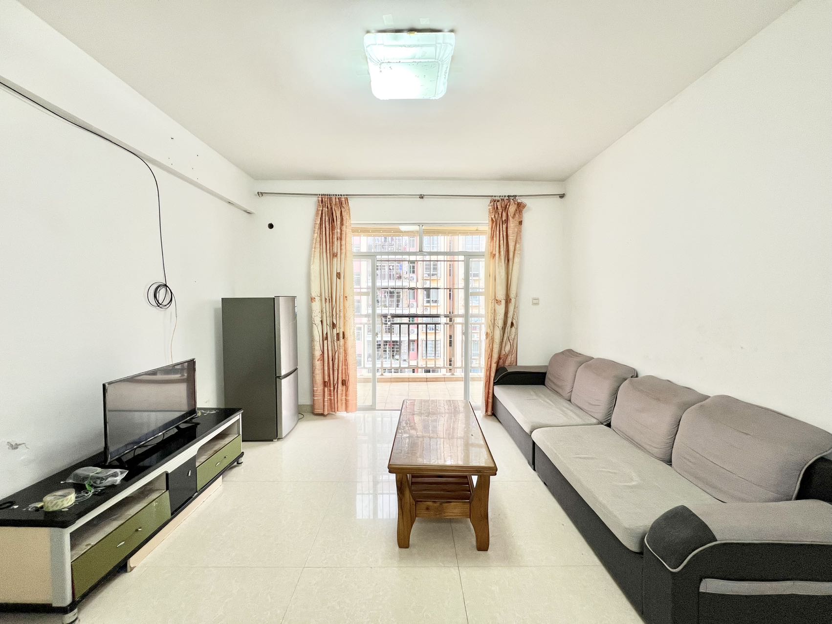 海岛阳光二期 3室2厅1卫 2300.0元/月 海岛阳光二期 3室2厅1卫 2300.0元/月室内图