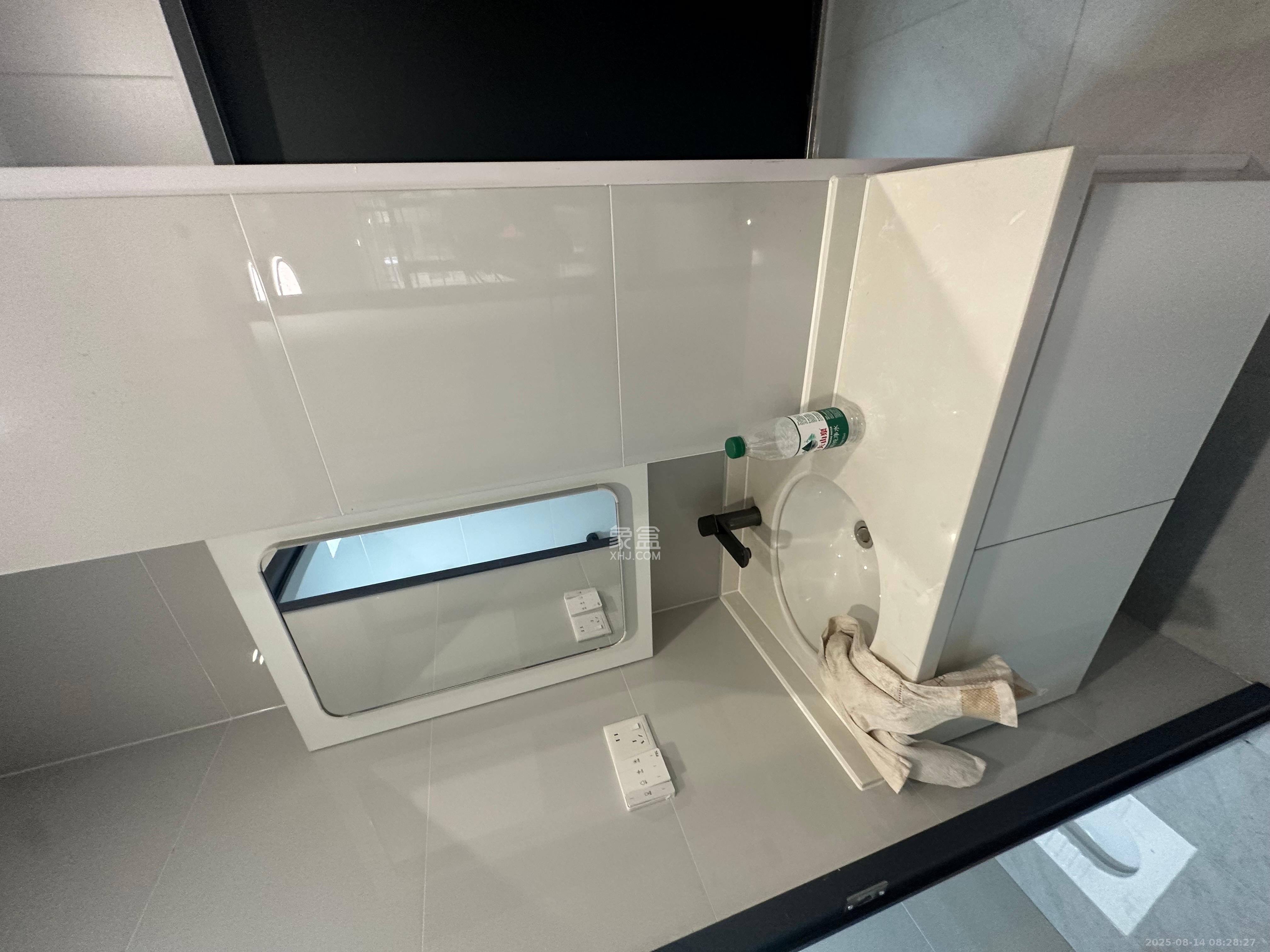 嘉雨兴园 1室0厅0卫 2000.0元/月 嘉雨兴园 1室0厅0卫 2000.0元/月室内图