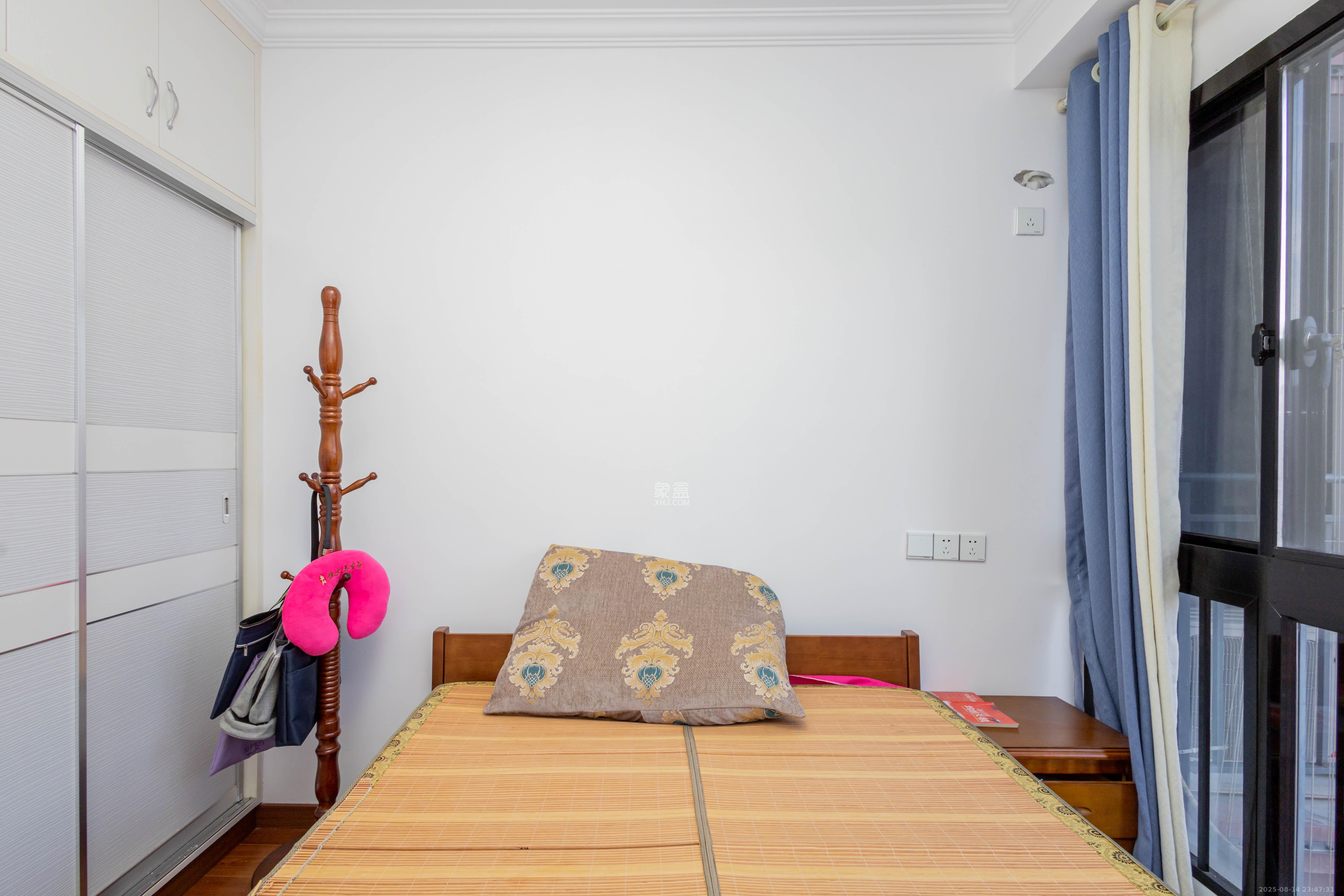 海德公园  4室2厅1卫    88.0万卧室