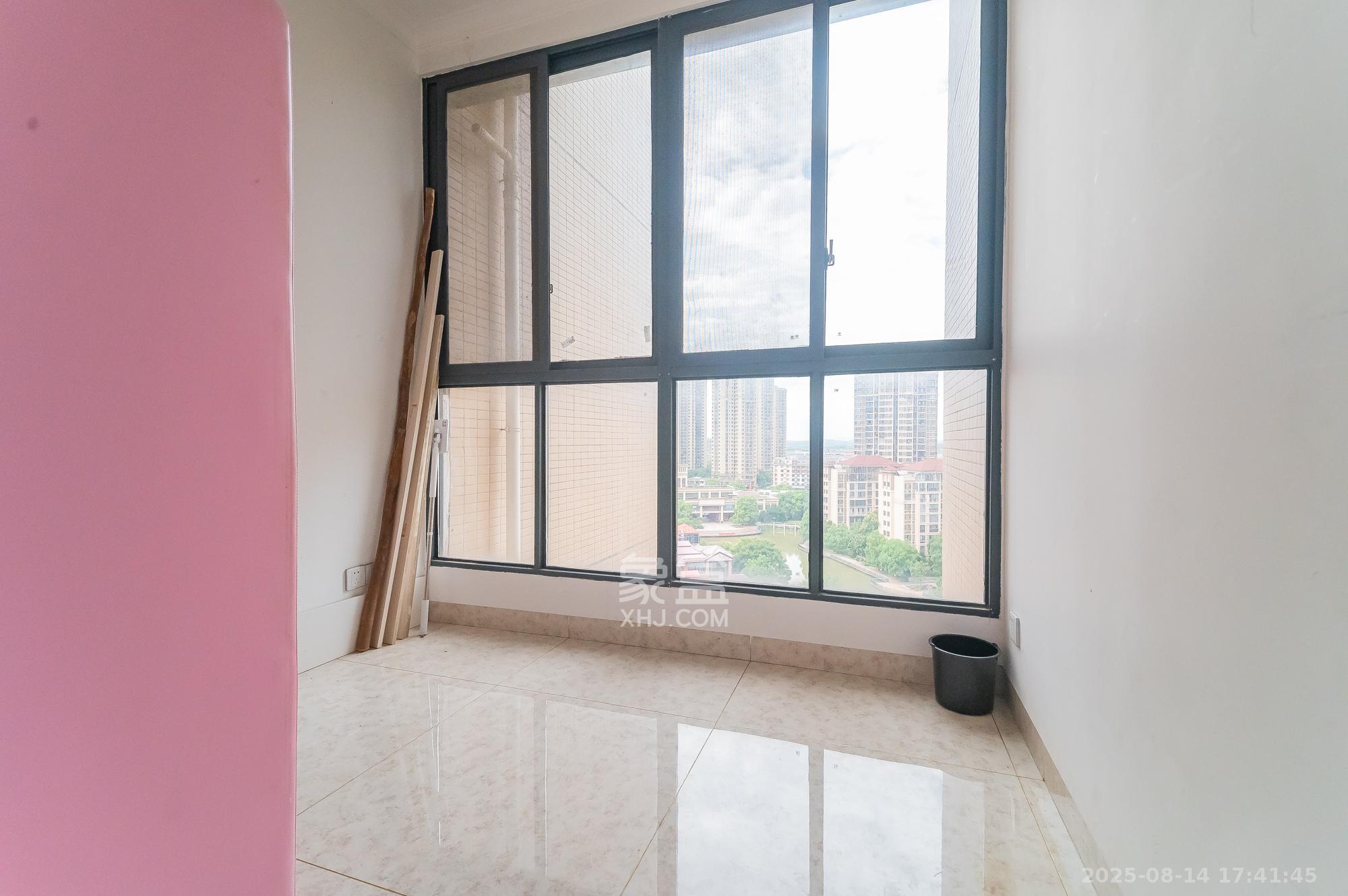 深业睿城 4室2厅1卫 115.0万 深业睿城 4室2厅1卫 115.0万卧室