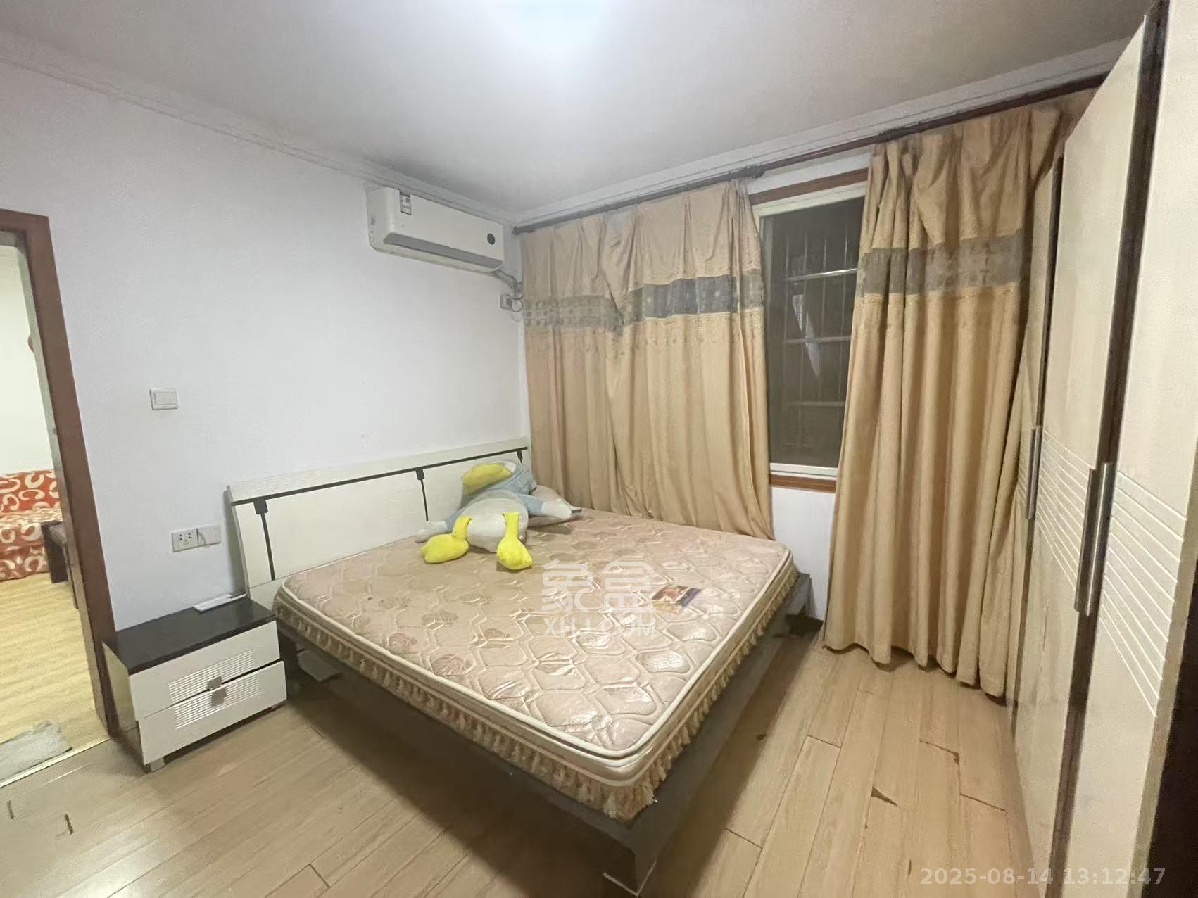 通泰街龙王宫  3室2厅1卫    2200.0元/月室内图