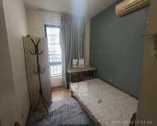 尊邸华庭  4室1厅1卫    1800.0元/月 尊邸华庭  4室1厅1卫    1800.0元/月