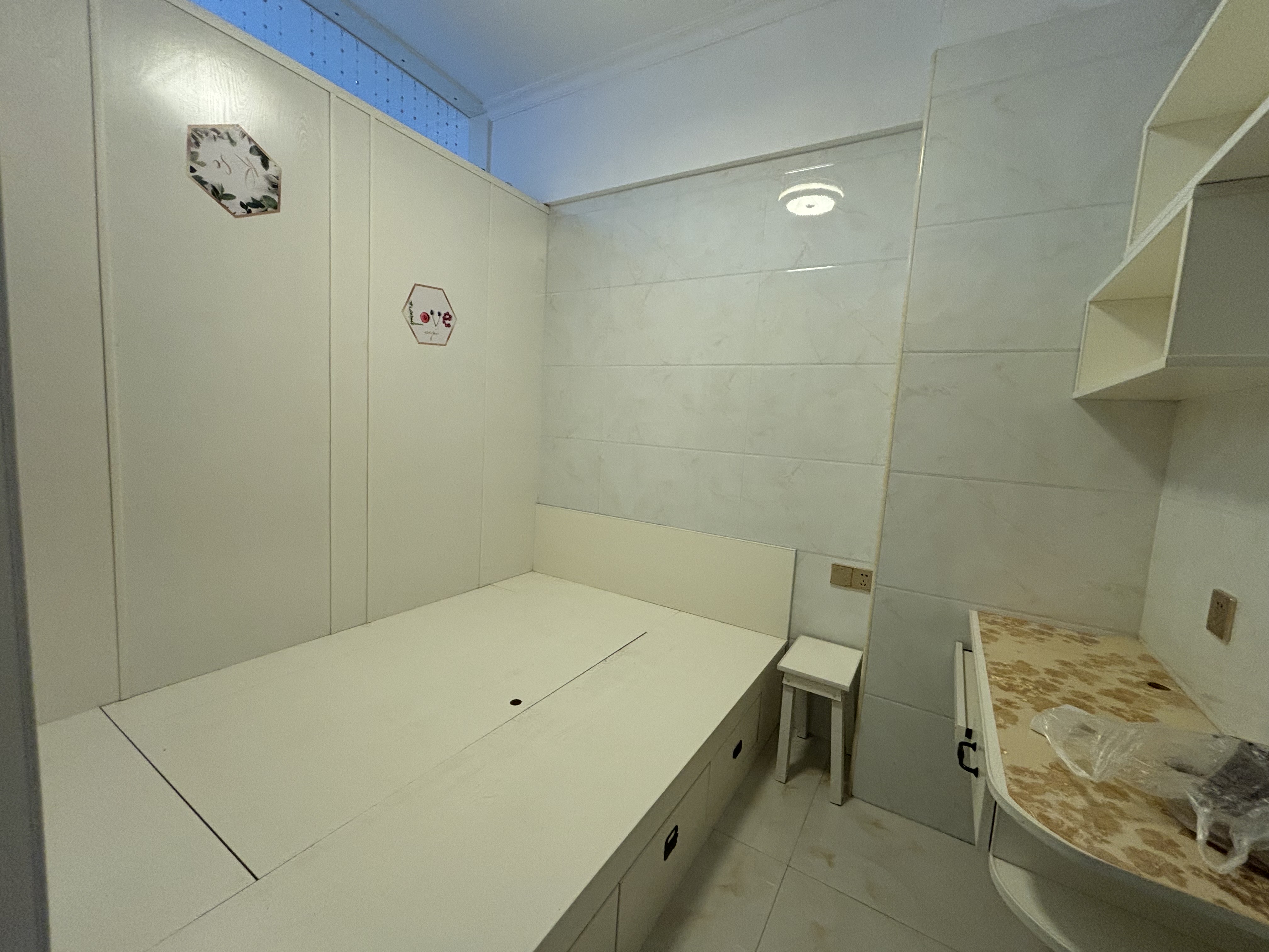 百弘学府城  2室2厅1卫    1300.0元/月室内图