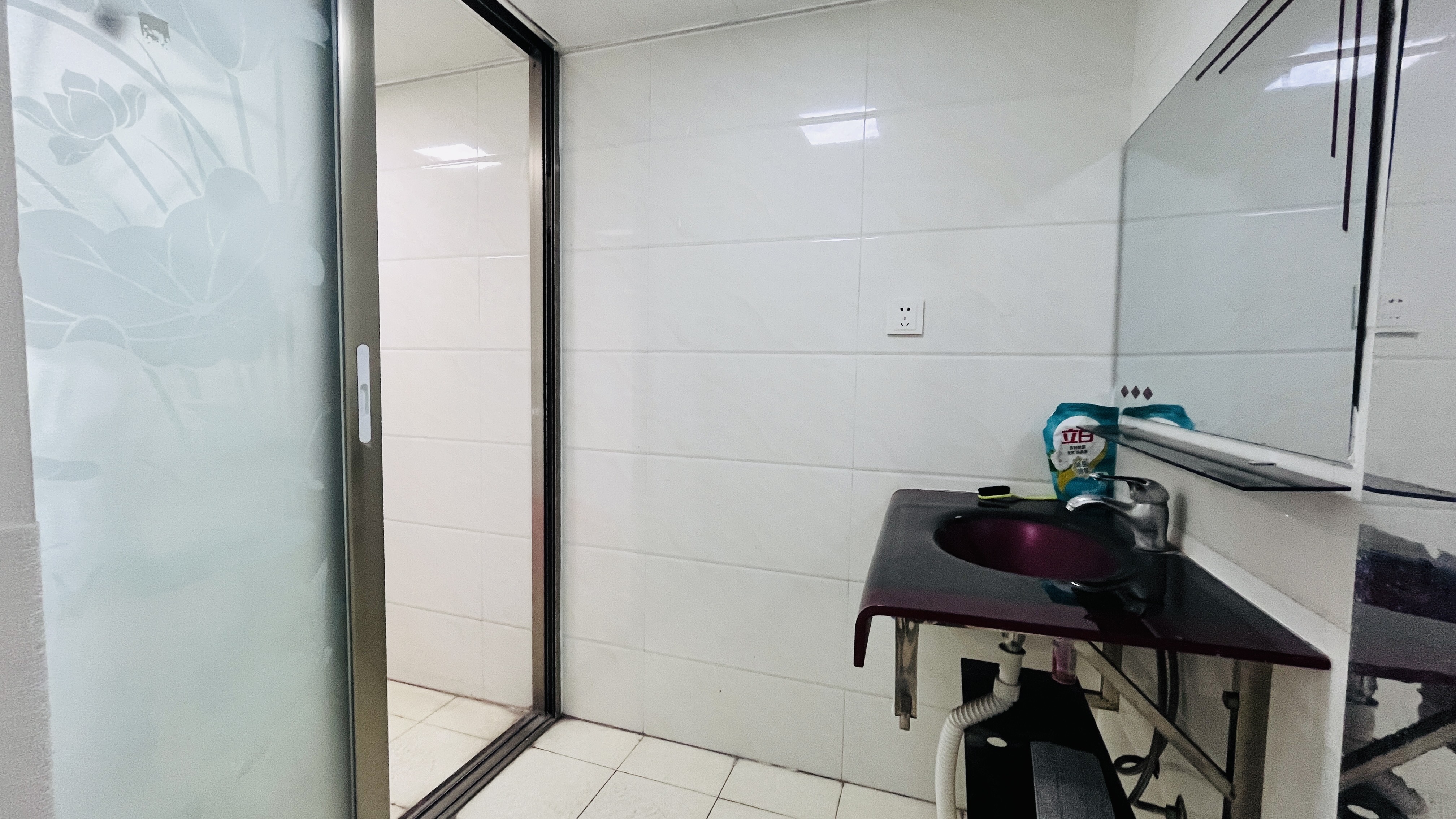 世纪嘉苑 3室2厅1卫 2000.0元/月 世纪嘉苑 3室2厅1卫 2000.0元/月室内图