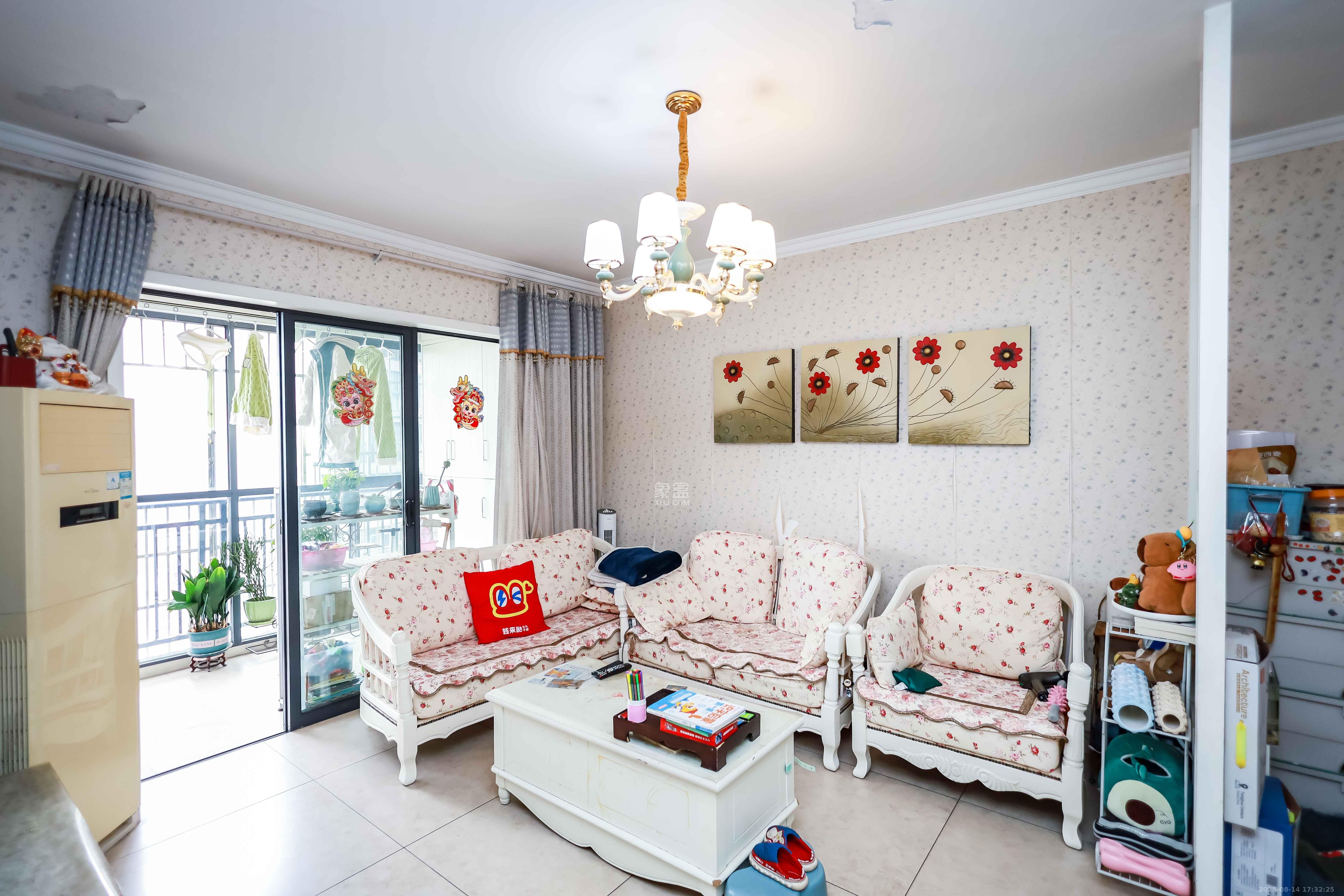 莱茵城  3室2厅1卫    2300.0元/月 莱茵城  3室2厅1卫    2300.0元/月室内图