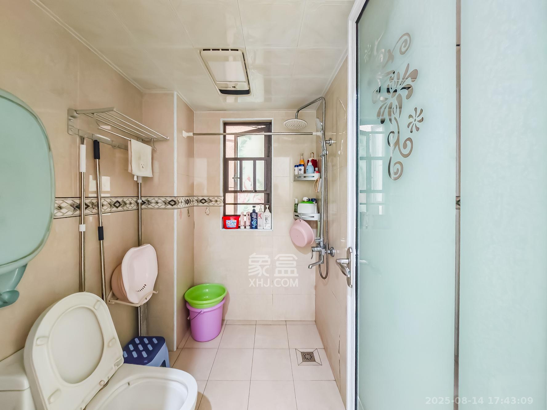 山语城三期  2室1厅1卫    55.0万 山语城三期  2室1厅1卫    55.0万卫生间