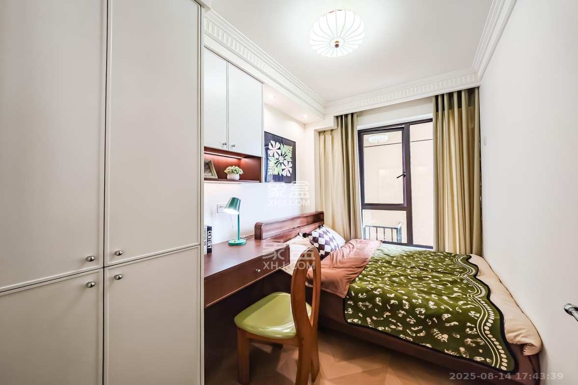 山语城三期 3室2厅1卫 75.8万 山语城三期 3室2厅1卫 75.8万卧室