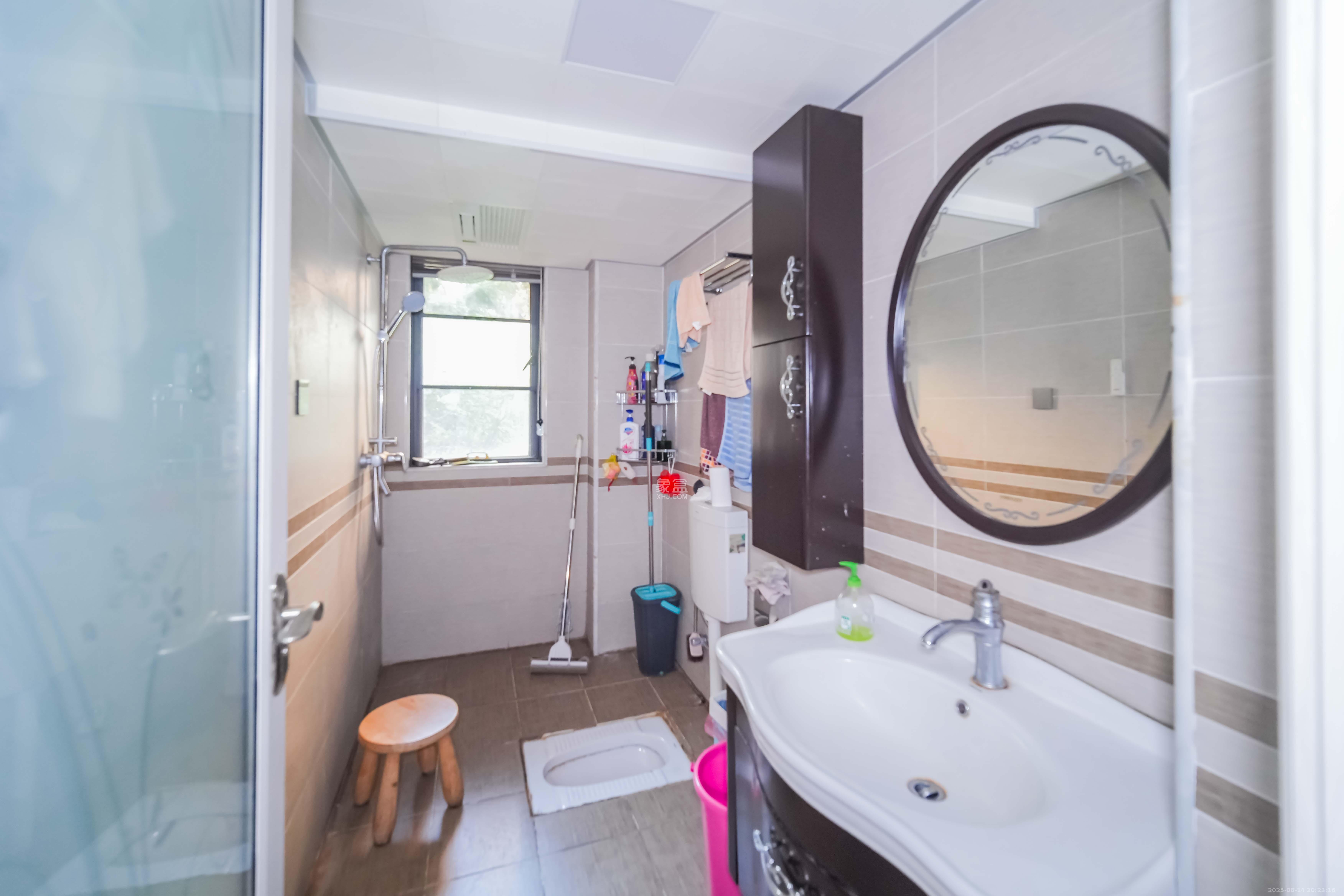 中城丽景香山园 4室2厅2卫 155.0万 中城丽景香山园 4室2厅2卫 155.0万卫生间