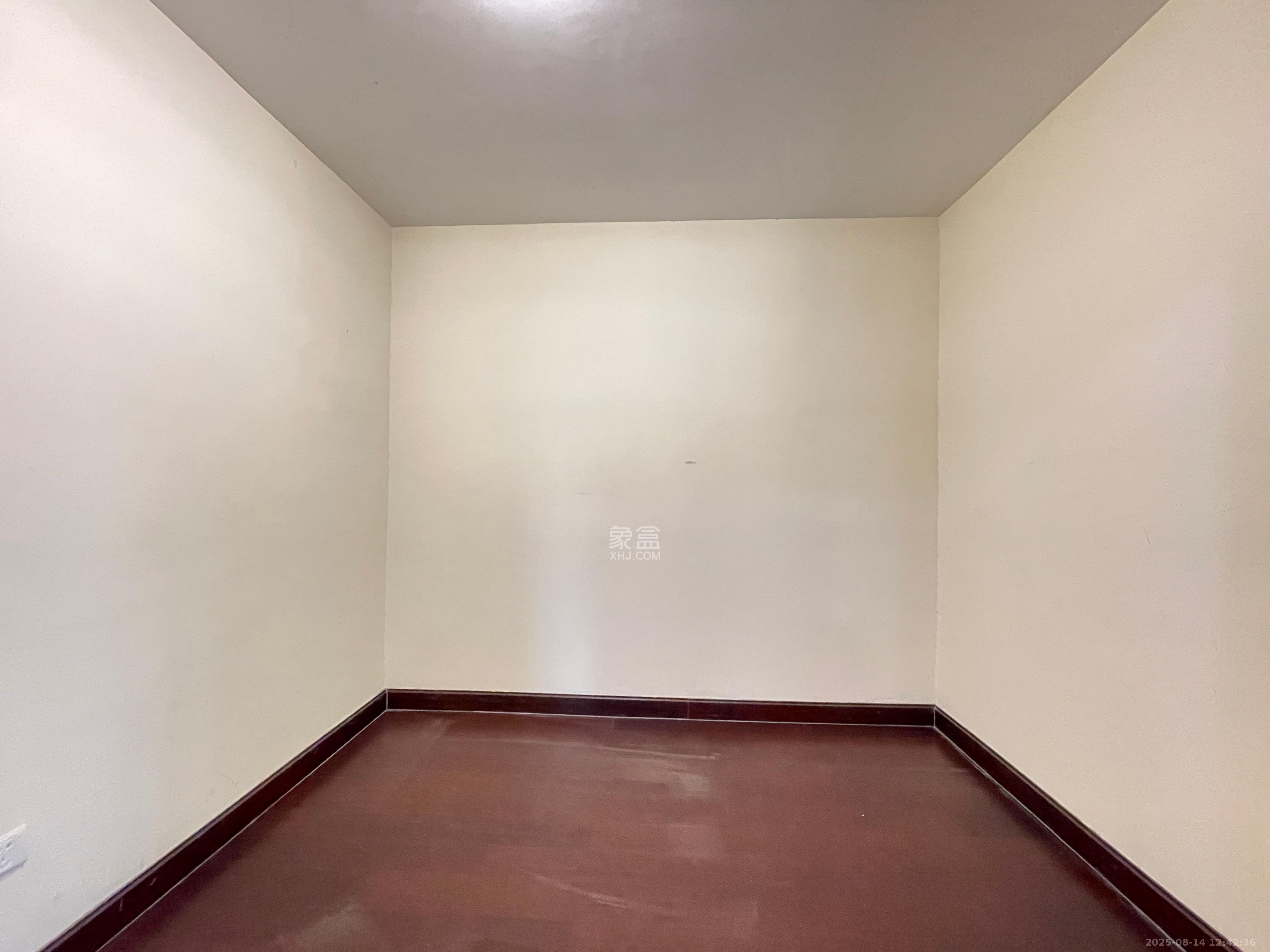 恒大名都 4室2厅1卫 2200.0元/月 恒大名都 4室2厅1卫 2200.0元/月室内图