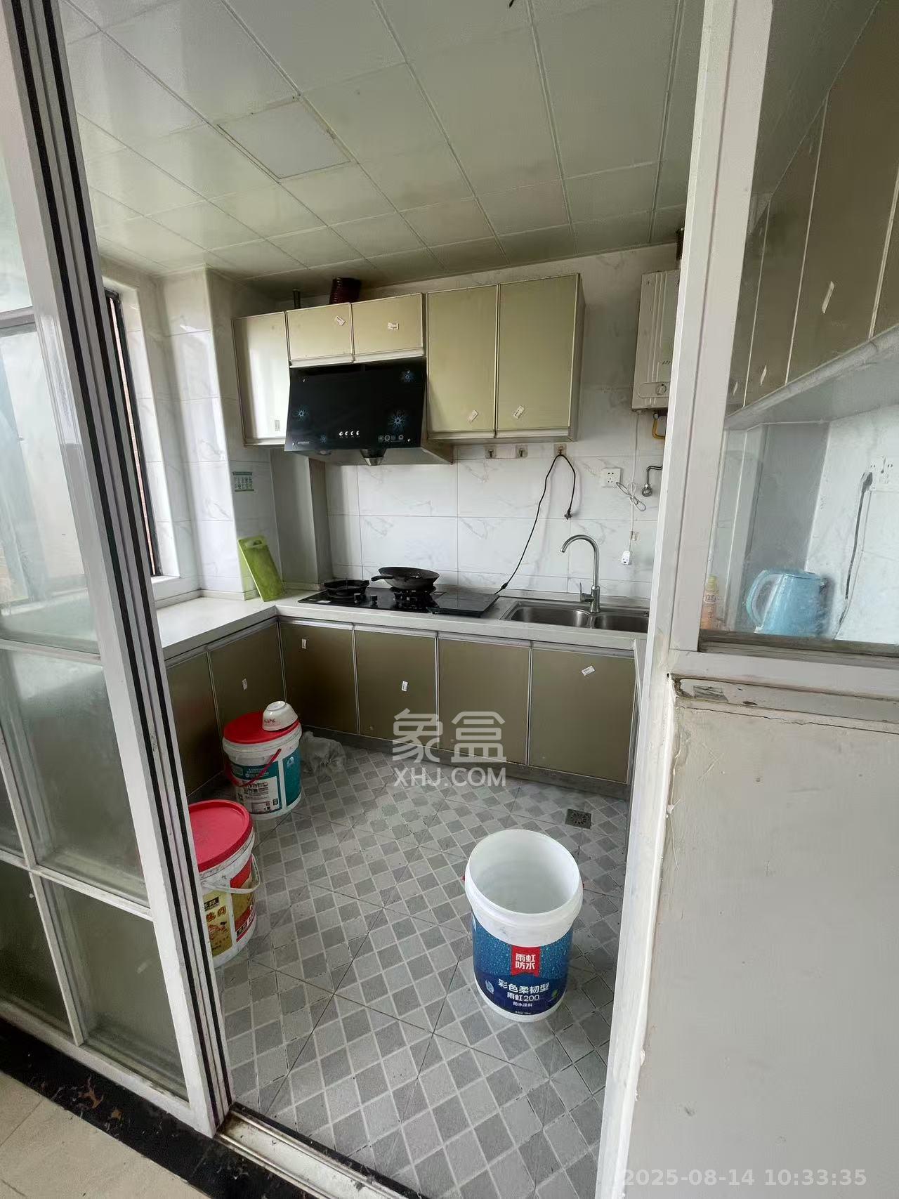 长沙欧洲城  3室2厅2卫    2700.0元/月 长沙欧洲城  3室2厅2卫    2700.0元/月室内图