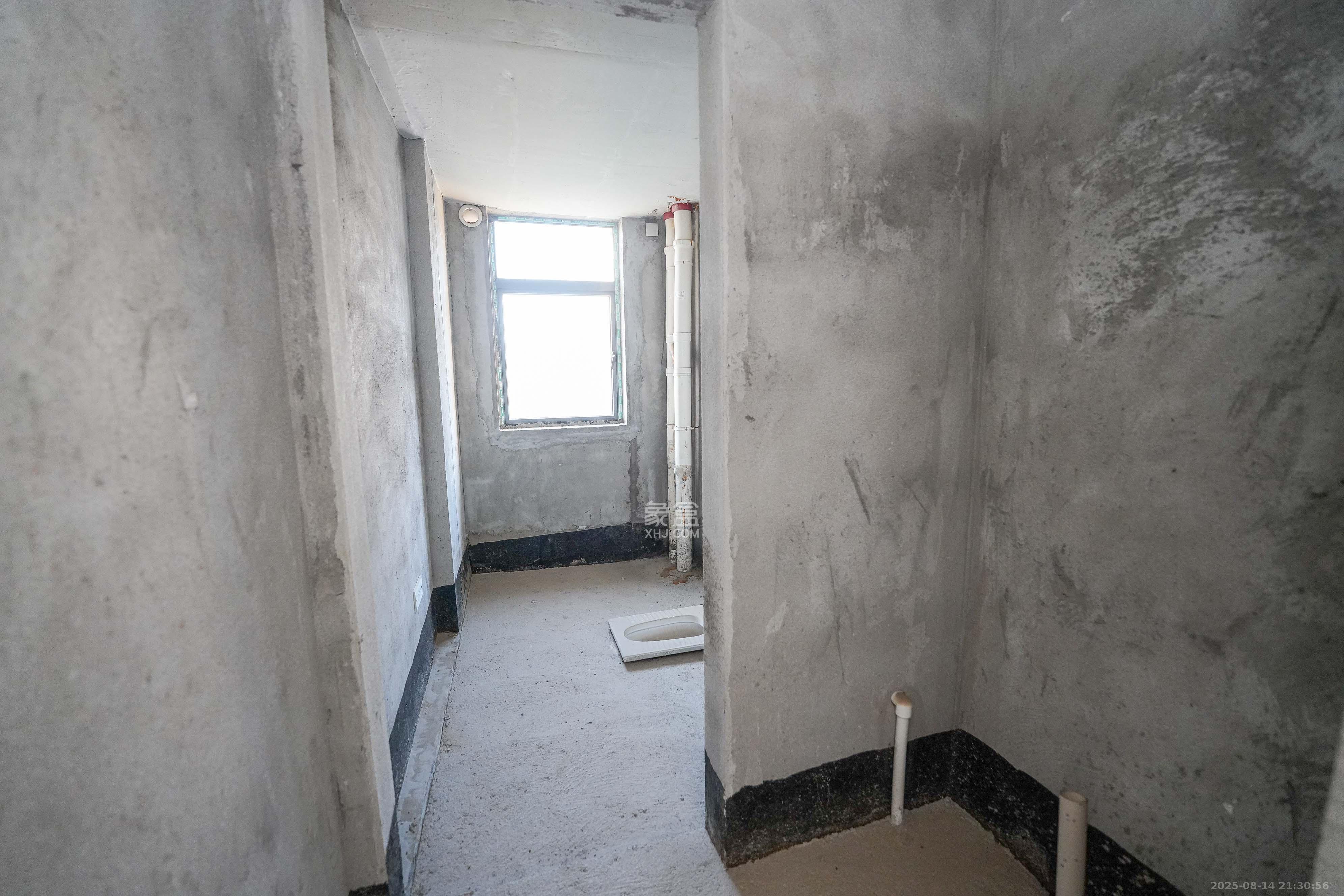 和美星城 4室2厅2卫 130.0万 和美星城 4室2厅2卫 130.0万卫生间