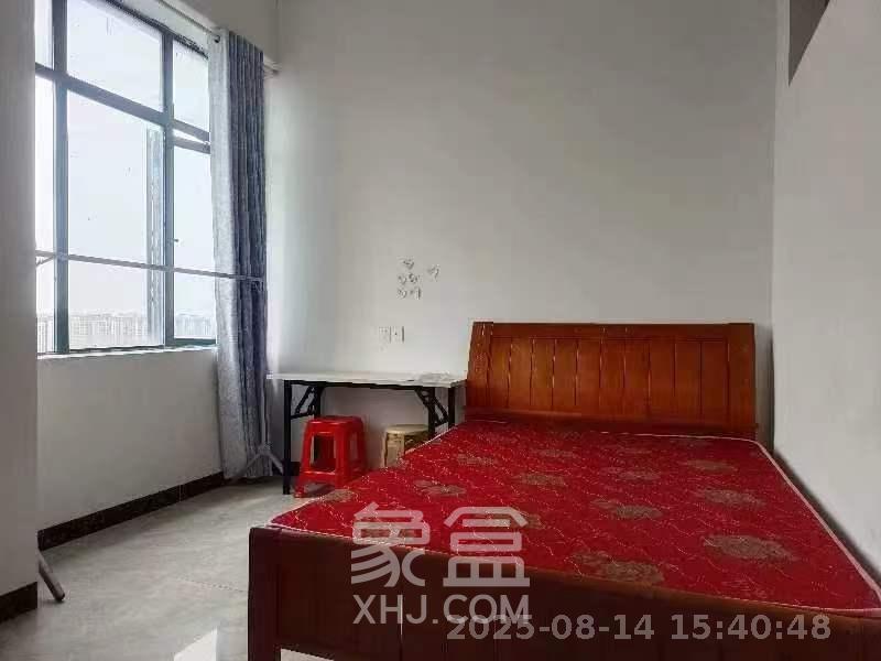 黄金一区 1室2厅1卫 1300.0元/月 黄金一区 1室2厅1卫 1300.0元/月室内图