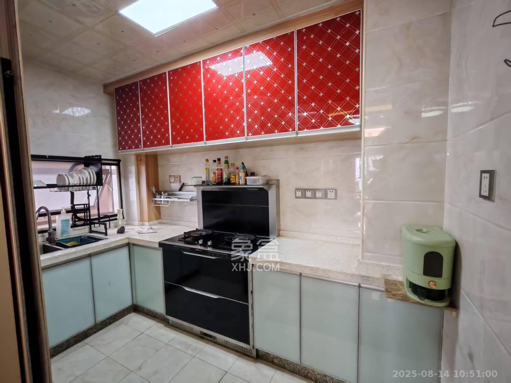 汇金城/嘉华城(二期、三期)  3室2厅2卫    3000.0元/月 汇金城/嘉华城(二期、三期)  3室2厅2卫    3000.0元/月室内图