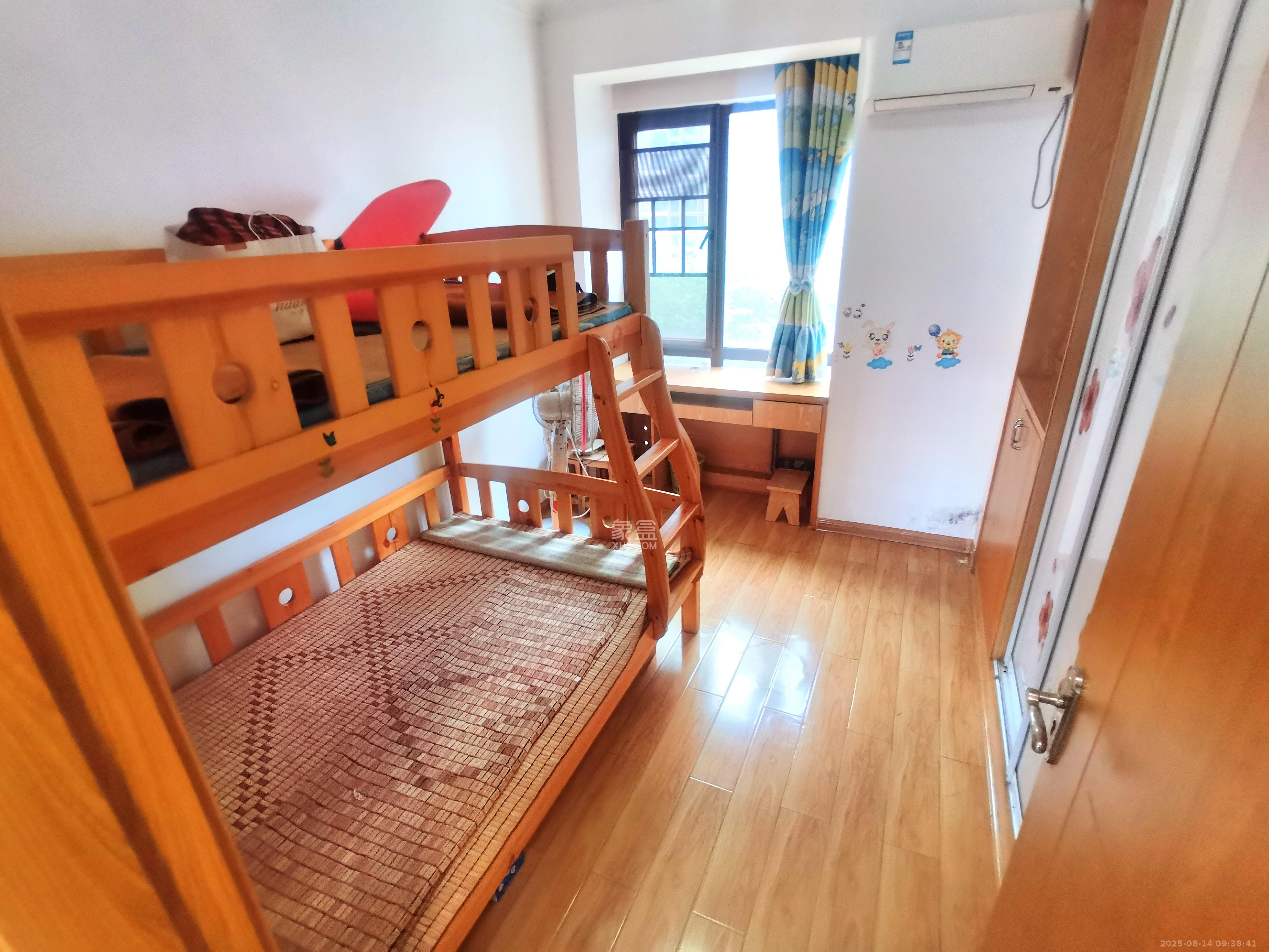 海洋半岛(月珑湾) 3室2厅2卫 2600.0元/月 海洋半岛(月珑湾) 3室2厅2卫 2600.0元/月室内图