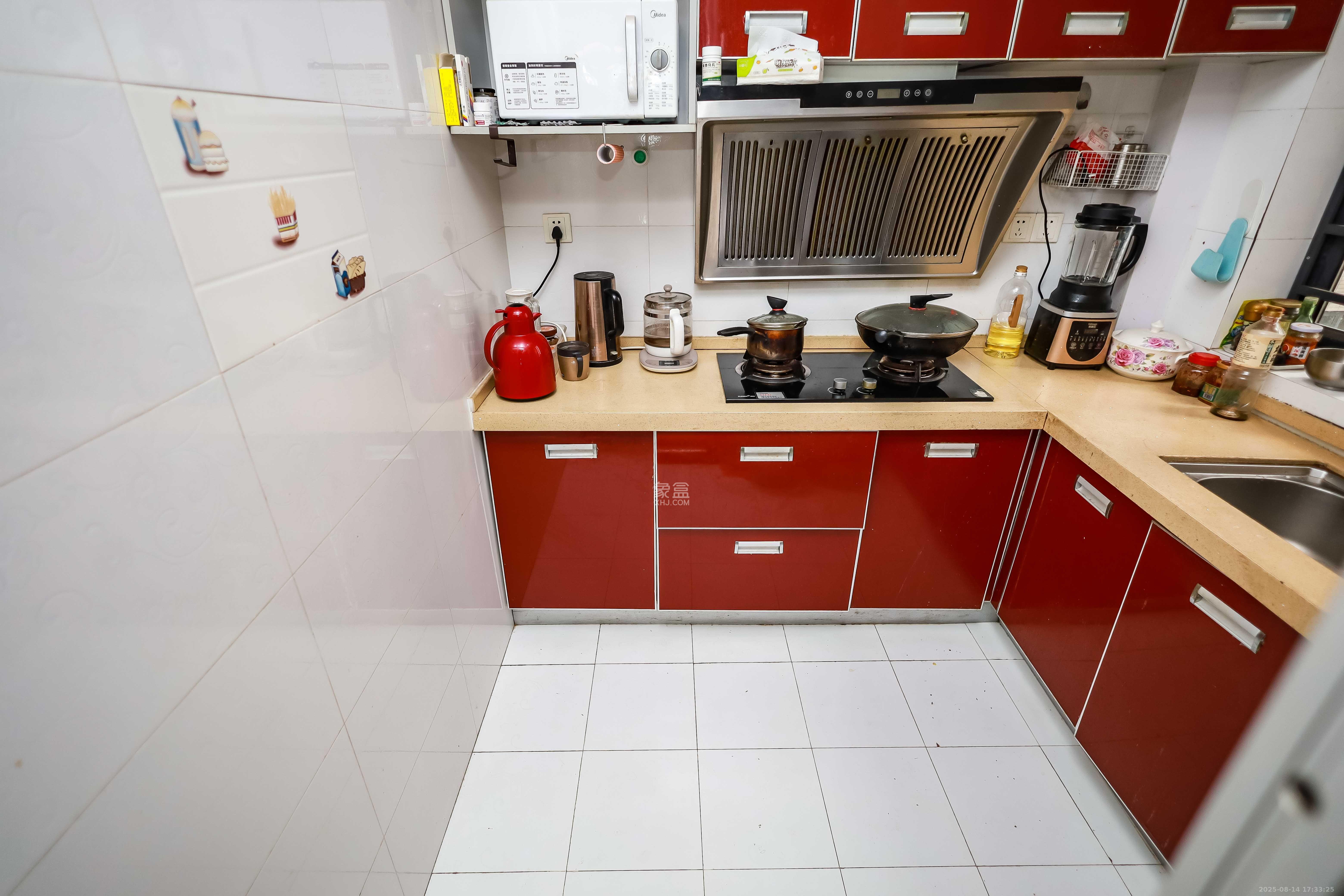 莱茵城  3室2厅1卫    2300.0元/月 莱茵城  3室2厅1卫    2300.0元/月室内图