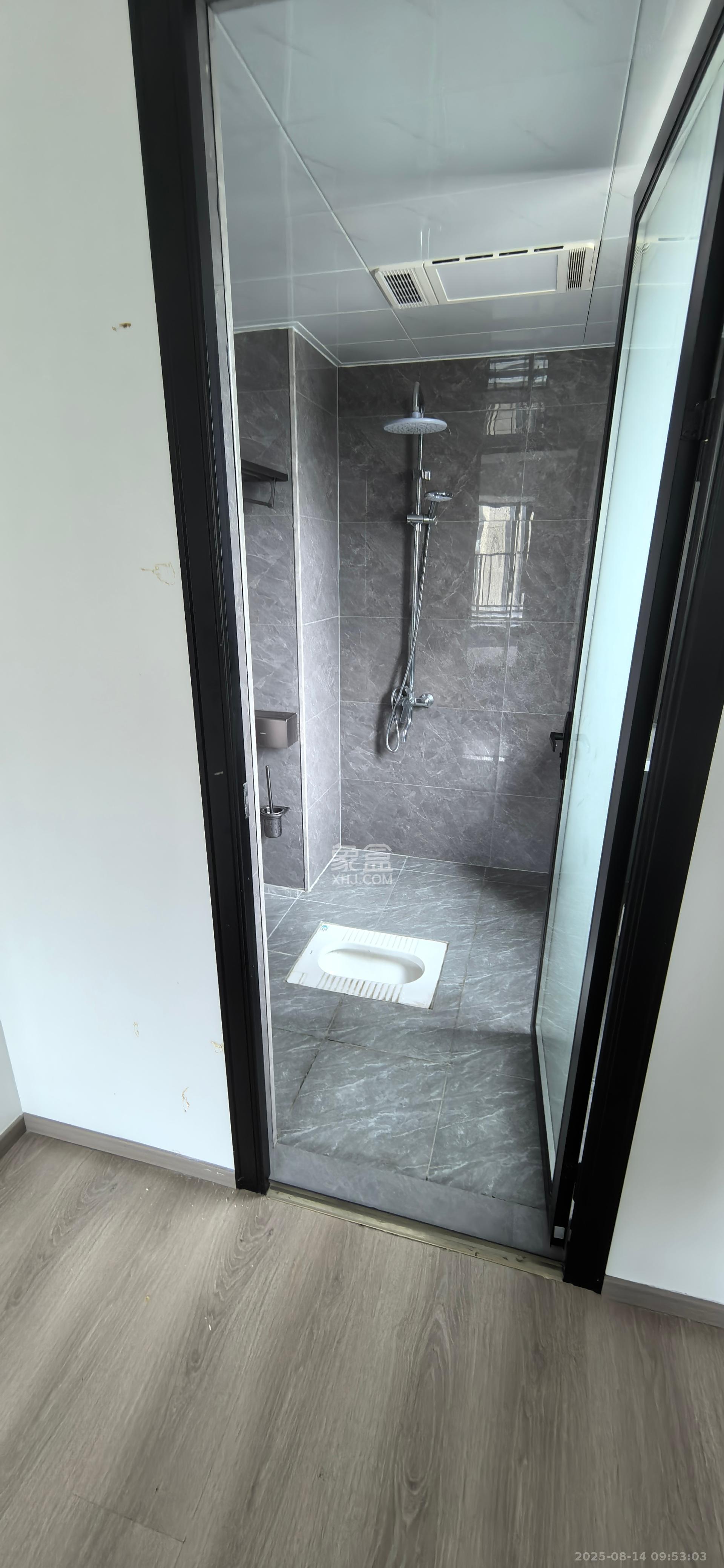 保利大都汇四期  5室2厅2卫    4200.0元/月室内图