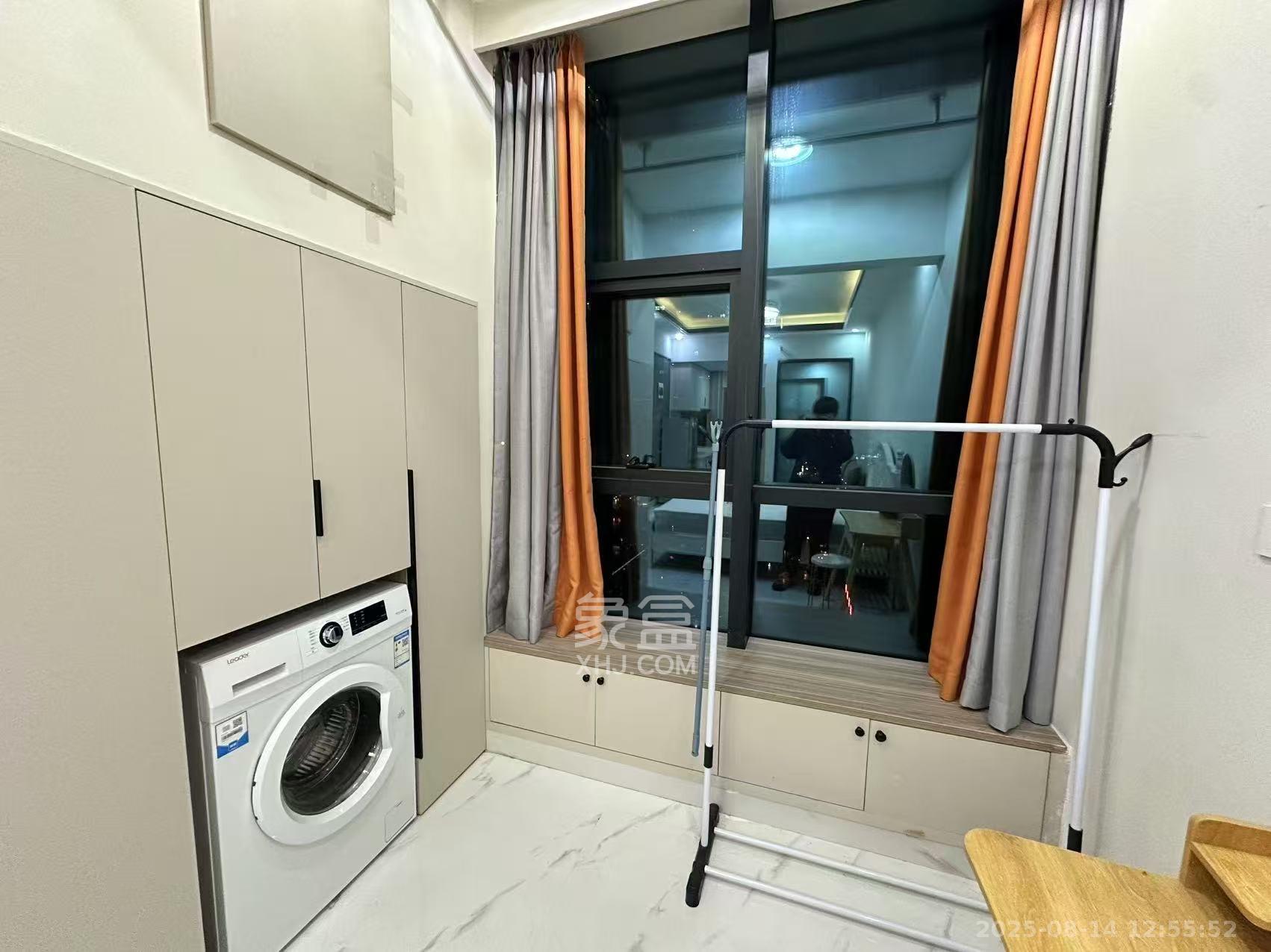 东盈商业广场(华泉城市广场)  1室1厅1卫    1600.0元/月 东盈商业广场(华泉城市广场)  1室1厅1卫    1600.0元/月室内图