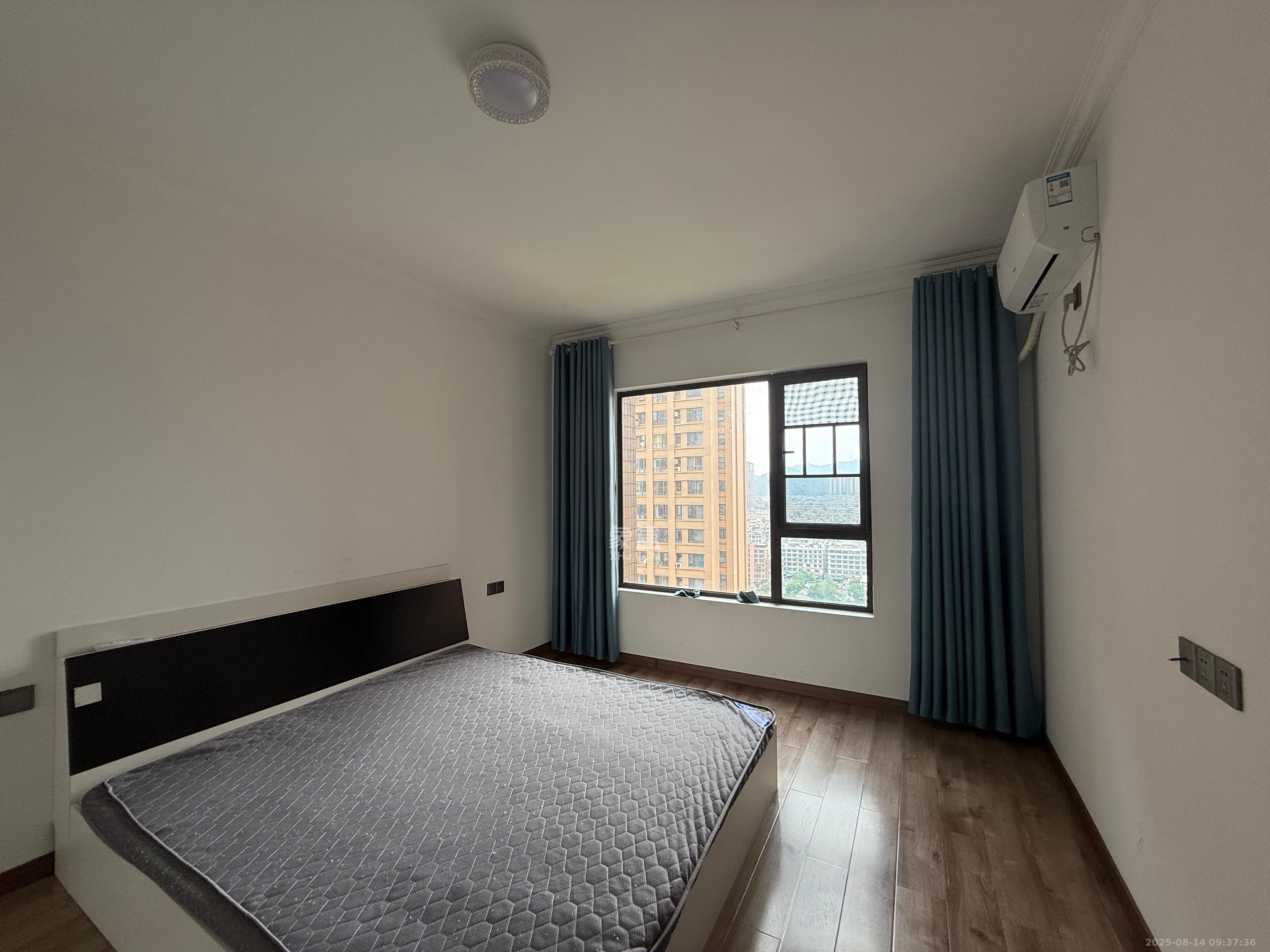 润和又一城 3室2厅2卫 2200.0元/月 润和又一城 3室2厅2卫 2200.0元/月室内图