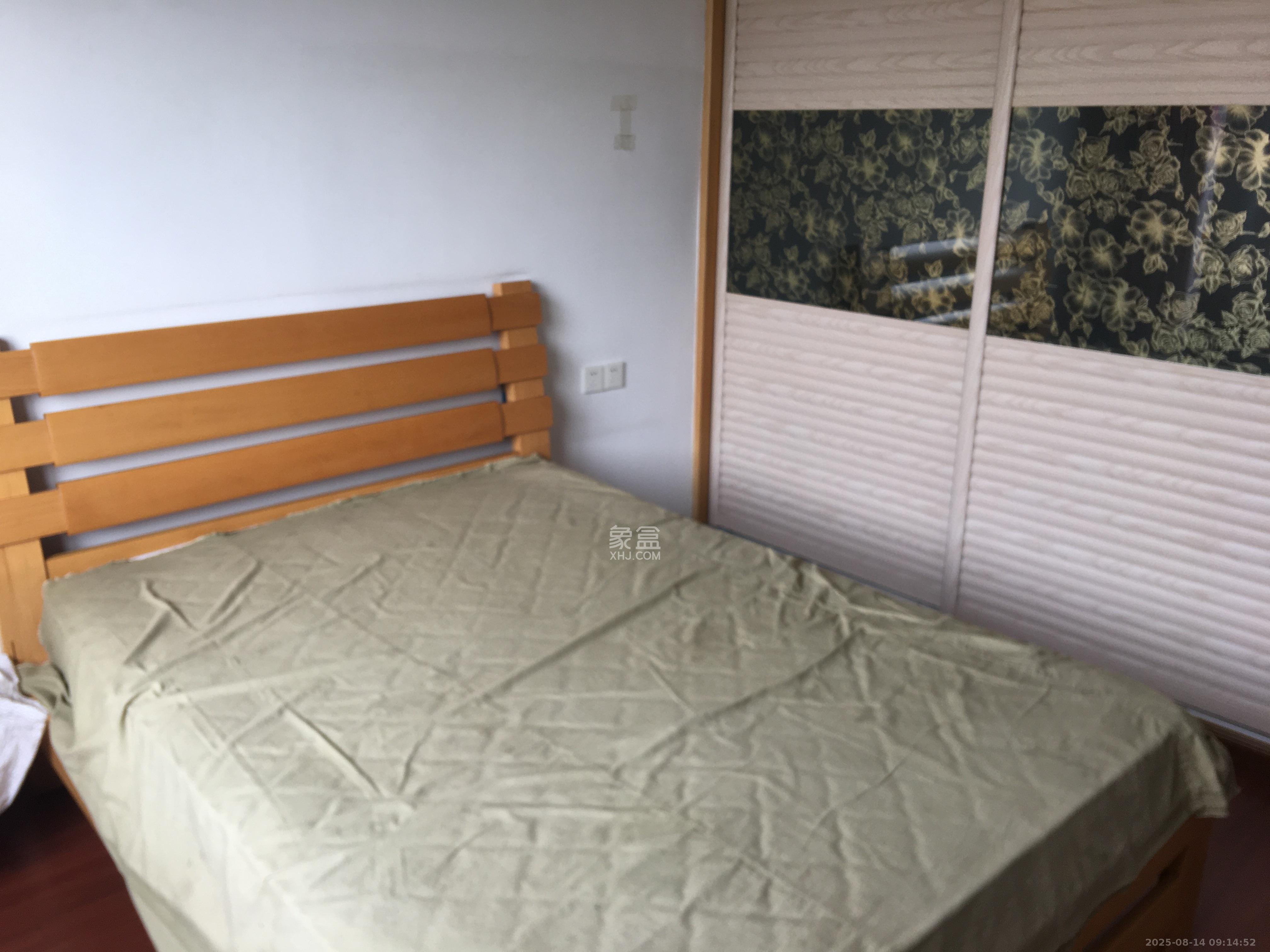 九峰小区(一二三四区) 3室2厅2卫 3800.0元/月 九峰小区(一二三四区) 3室2厅2卫 3800.0元/月室内图