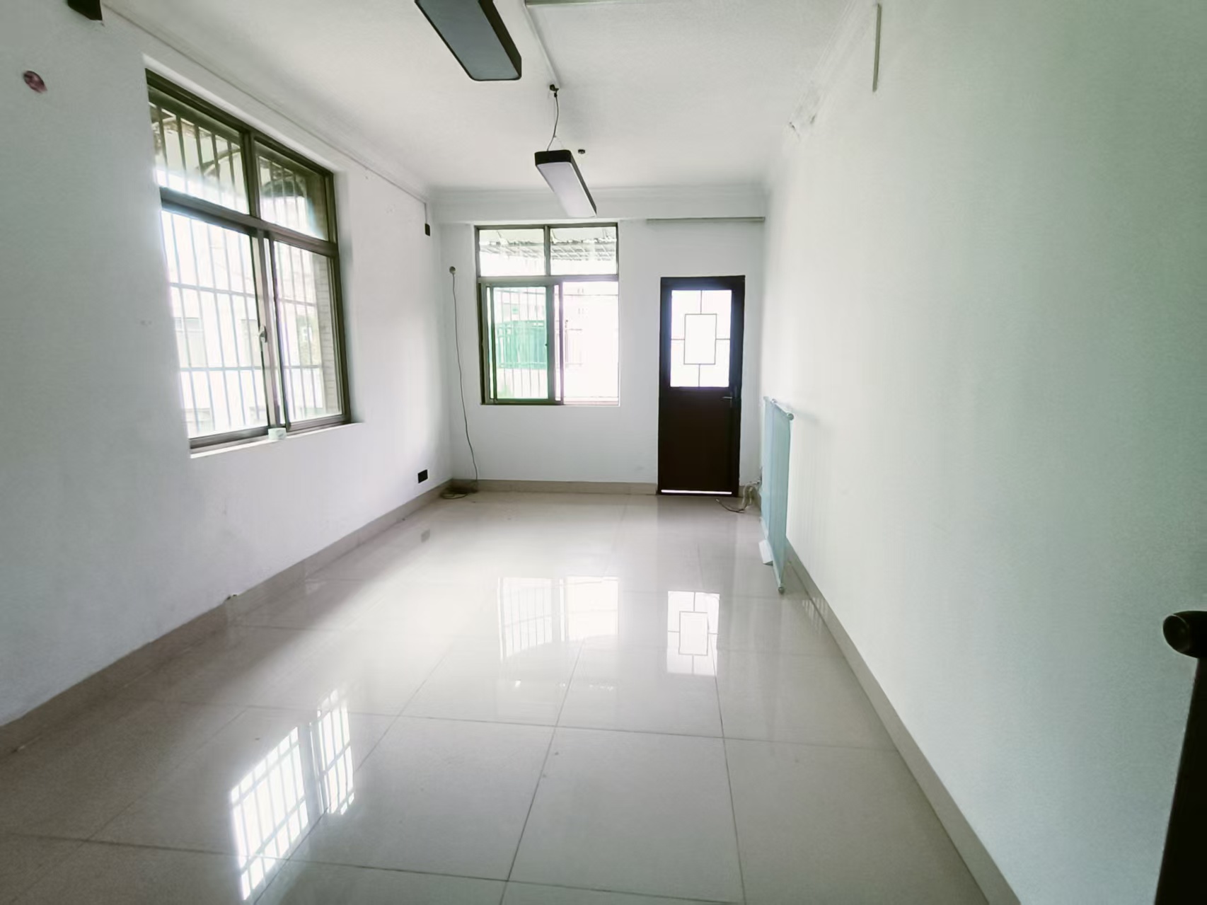 华汇别墅小区 7室2厅2卫 9000.0元/月 华汇别墅小区 7室2厅2卫 9000.0元/月室内图