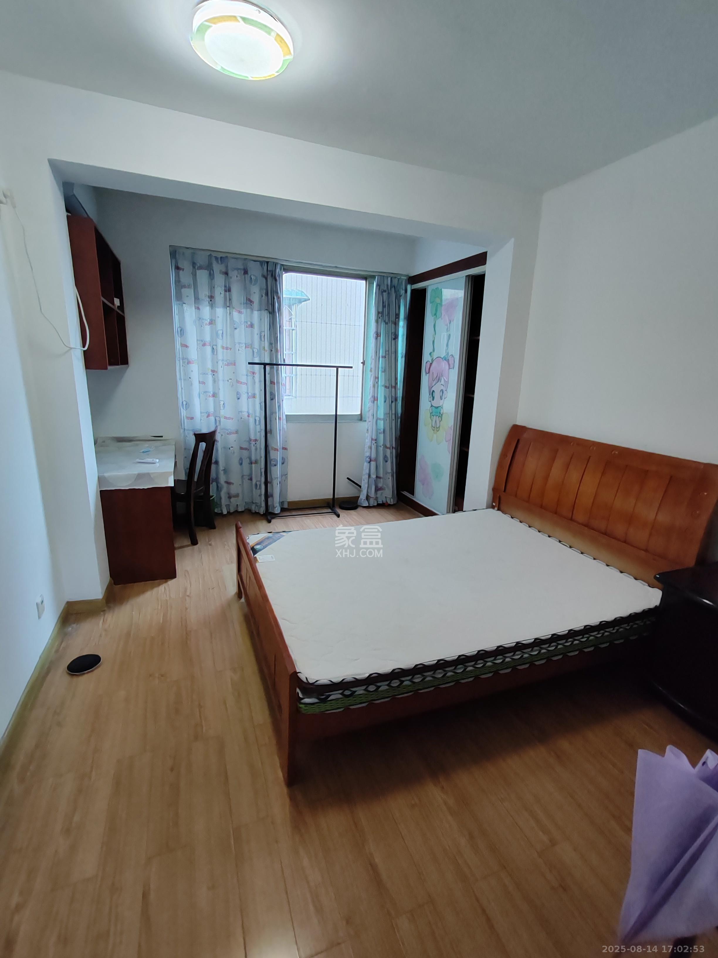 稻田园公寓 3室2厅2卫 2800.0元/月 稻田园公寓 3室2厅2卫 2800.0元/月室内图