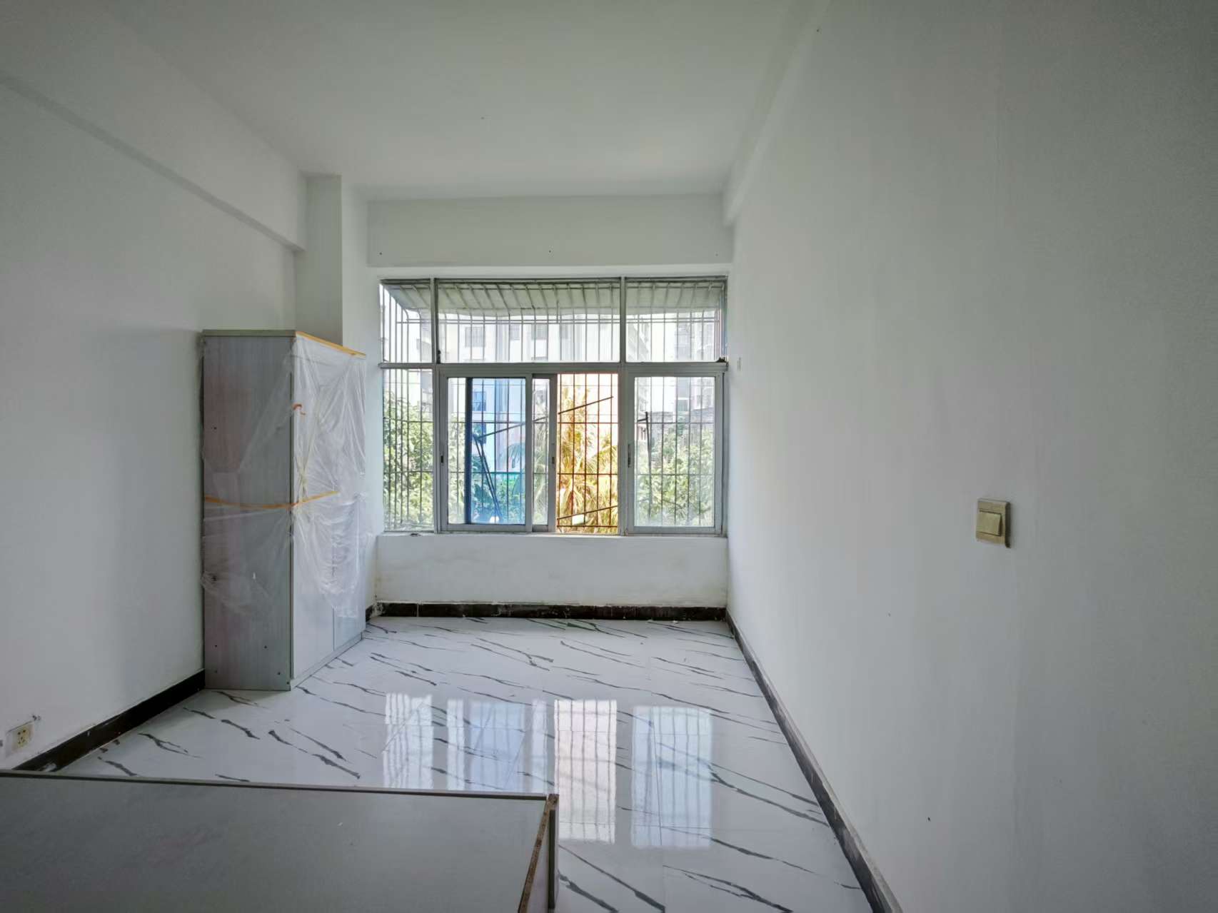 沿江花园小区 1室1厅1卫 27.0万 沿江花园小区 1室1厅1卫 27.0万室内图