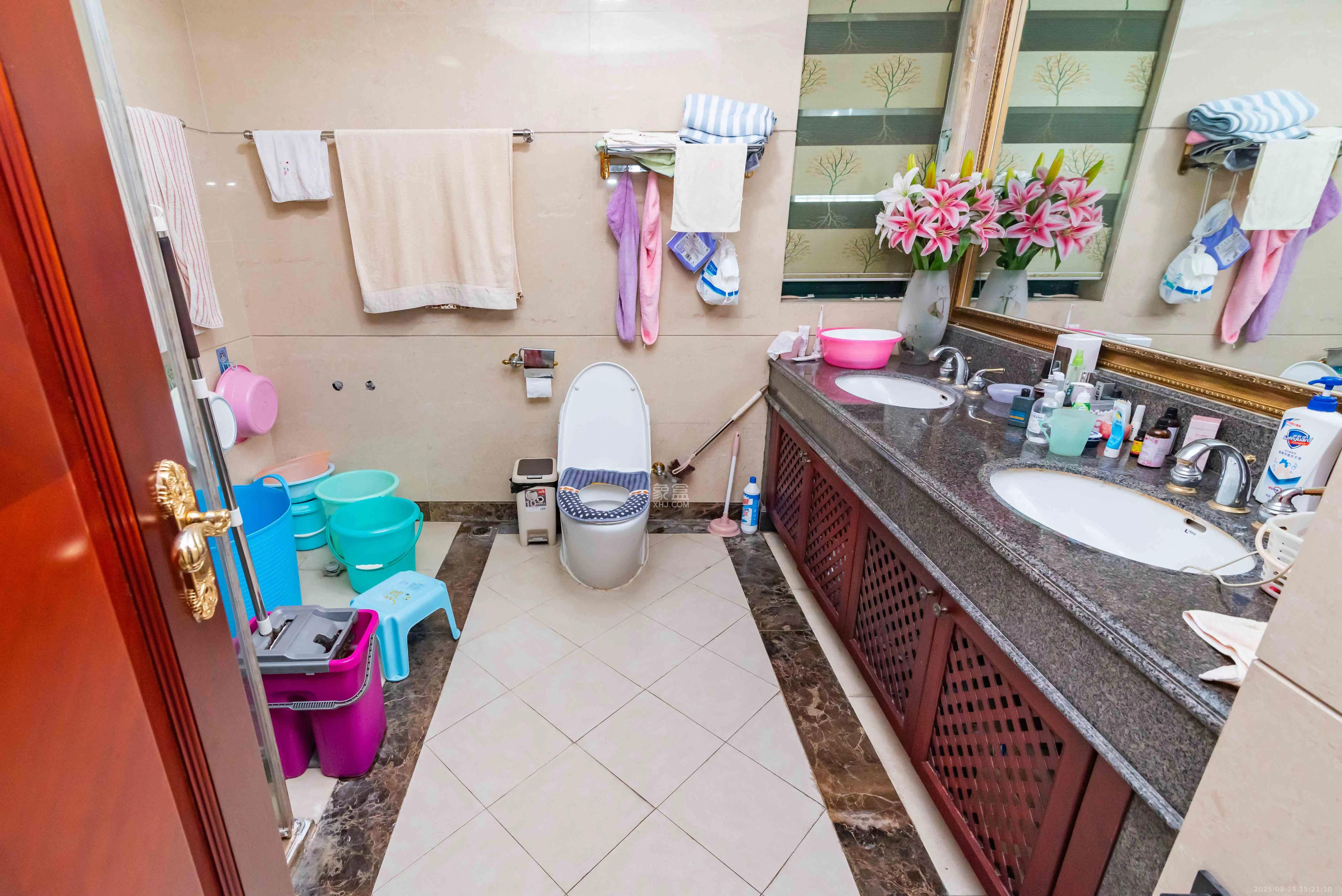 恒大雅苑 5室1厅3卫 8000.0元/月 恒大雅苑 5室1厅3卫 8000.0元/月室内图