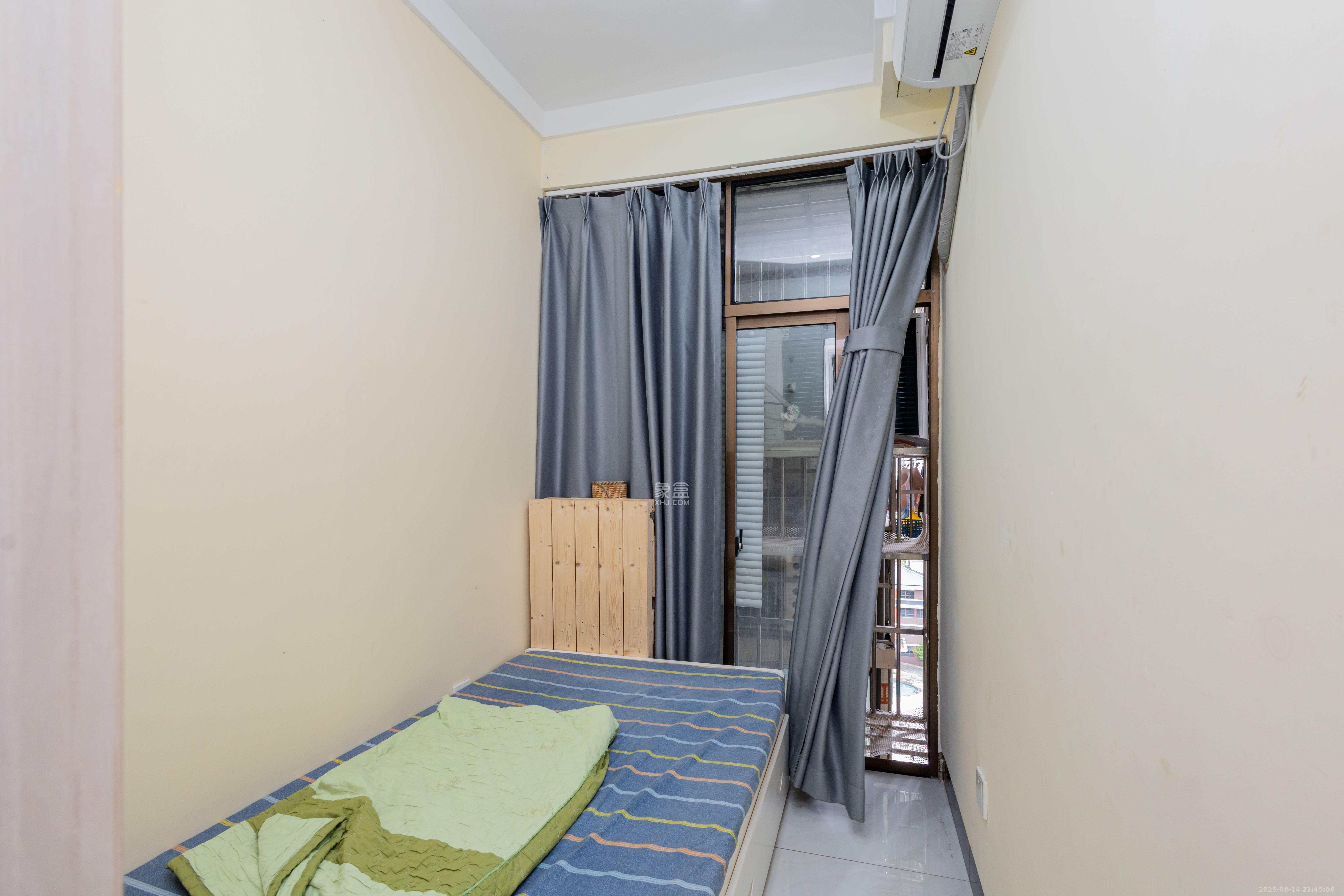 中国铁建国际城二期  3室2厅1卫    61.8万卧室