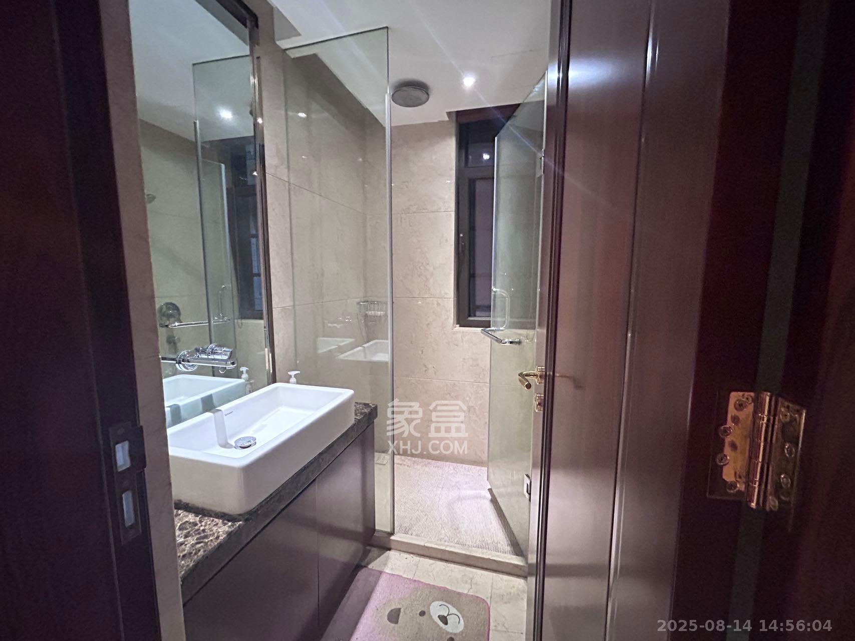 运达中央广场一、二期 3室2厅2卫 8000.0元/月 运达中央广场一、二期 3室2厅2卫 8000.0元/月室内图