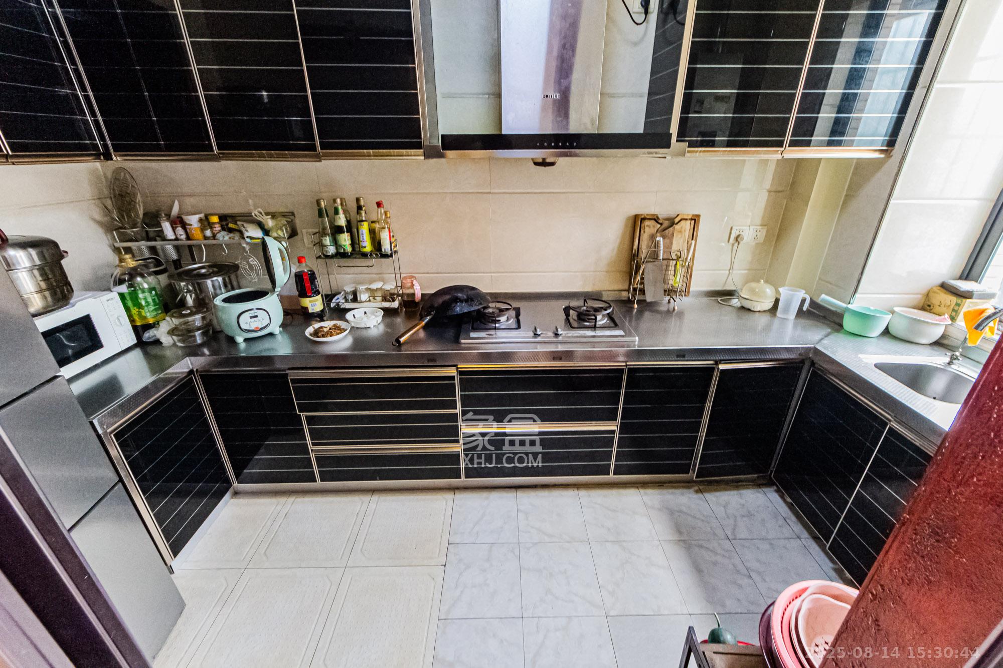 英祥春天 3室2厅2卫 2500.0元/月 英祥春天 3室2厅2卫 2500.0元/月室内图