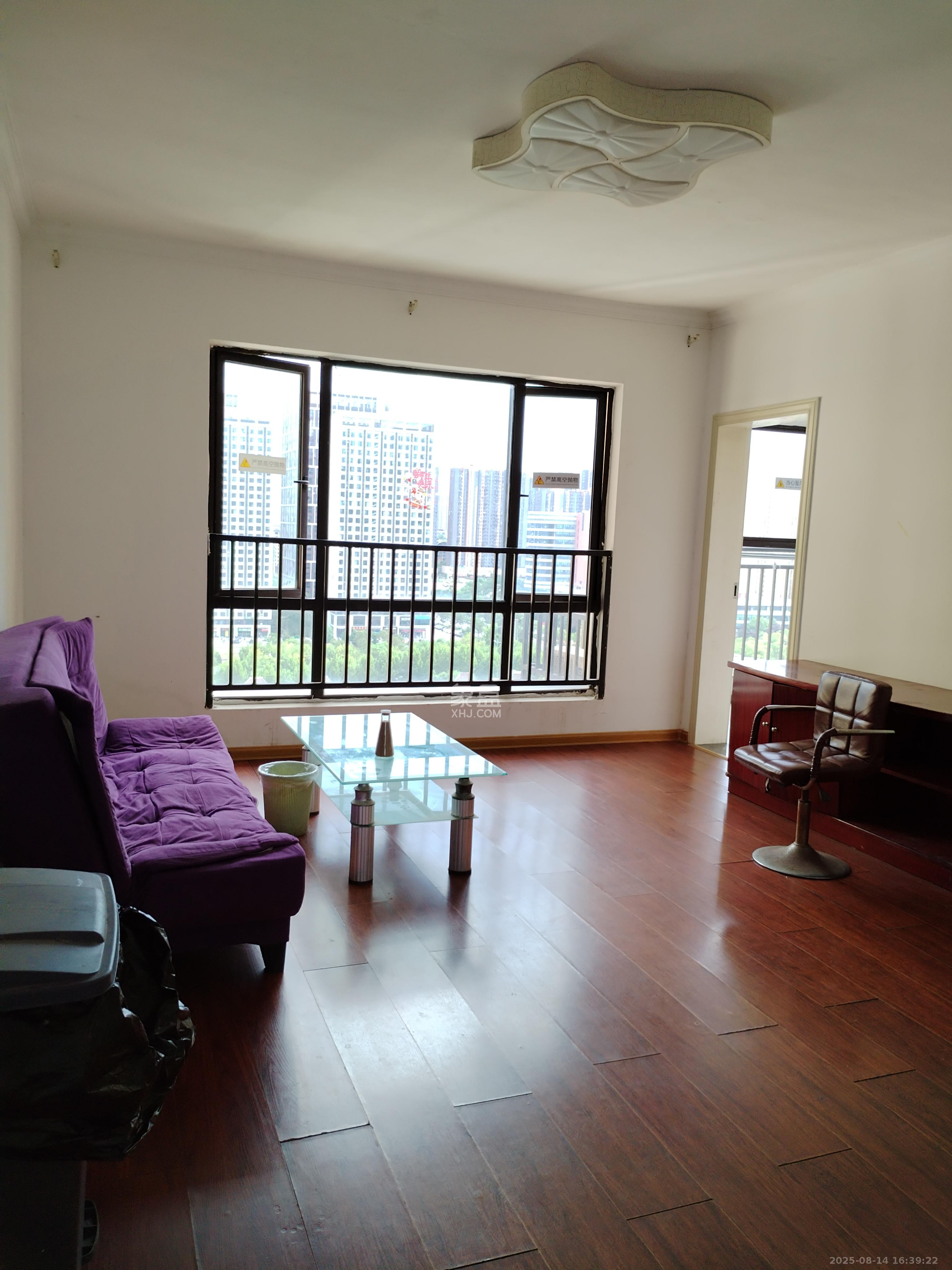 星湖湾一期高层  1室2厅1卫    2700.0元/月 星湖湾一期高层  1室2厅1卫    2700.0元/月