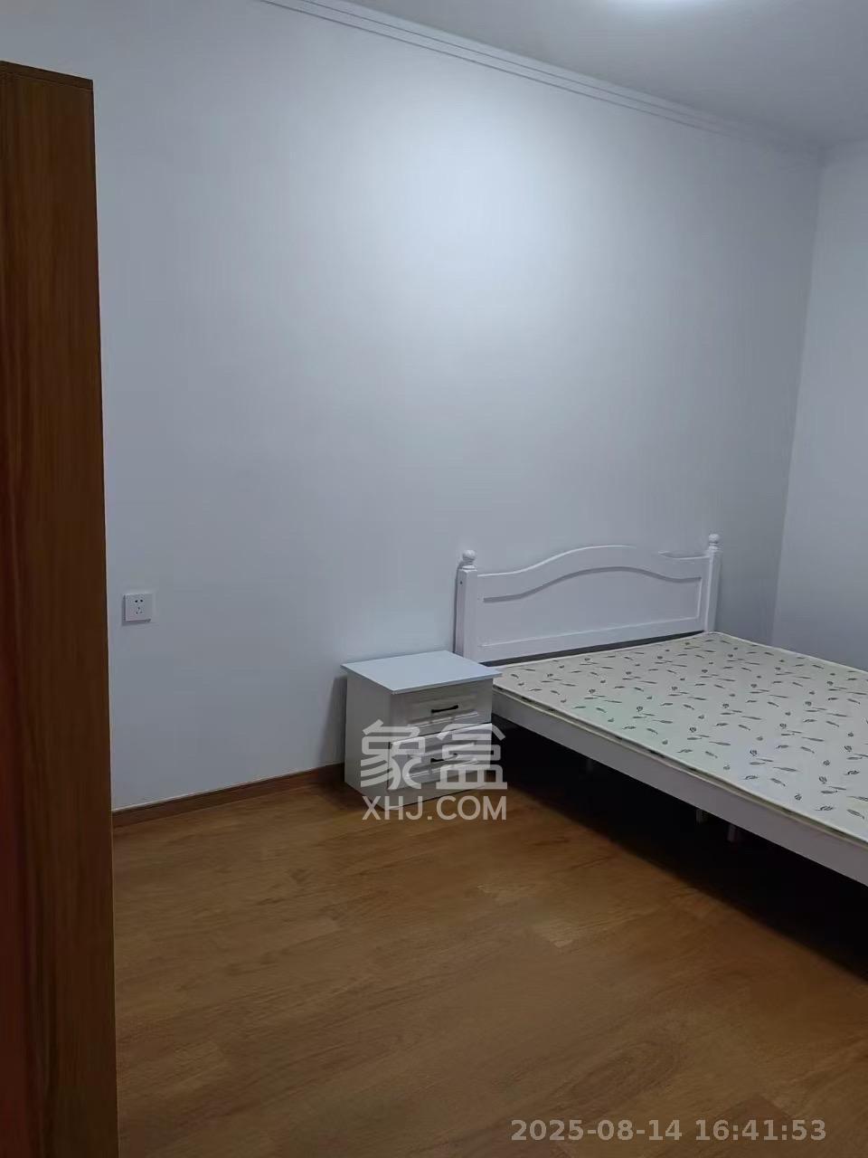 清控湖山雅居北区  3室2厅1卫   2700.00元/月室内图