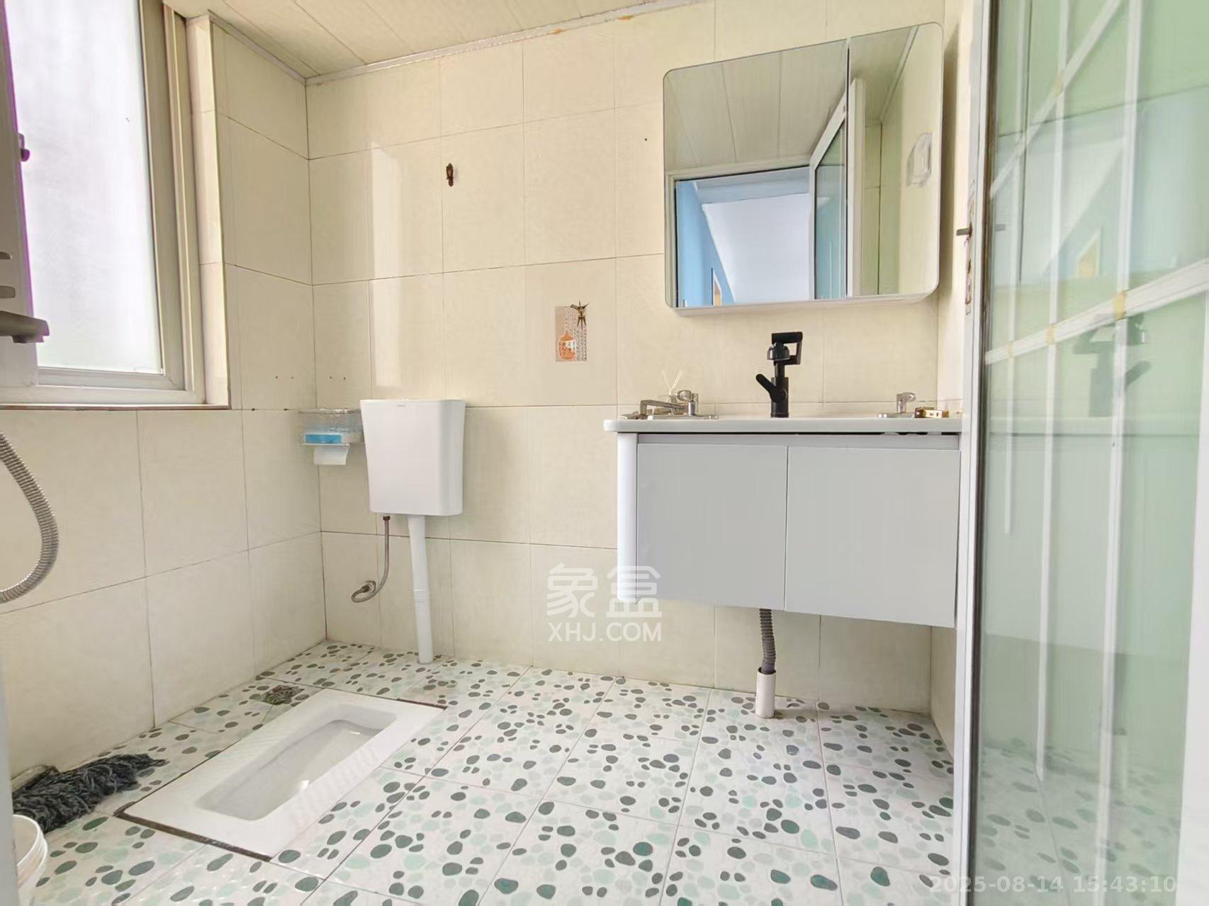 银港水晶城  3室2厅1卫    3000.0元/月室内图