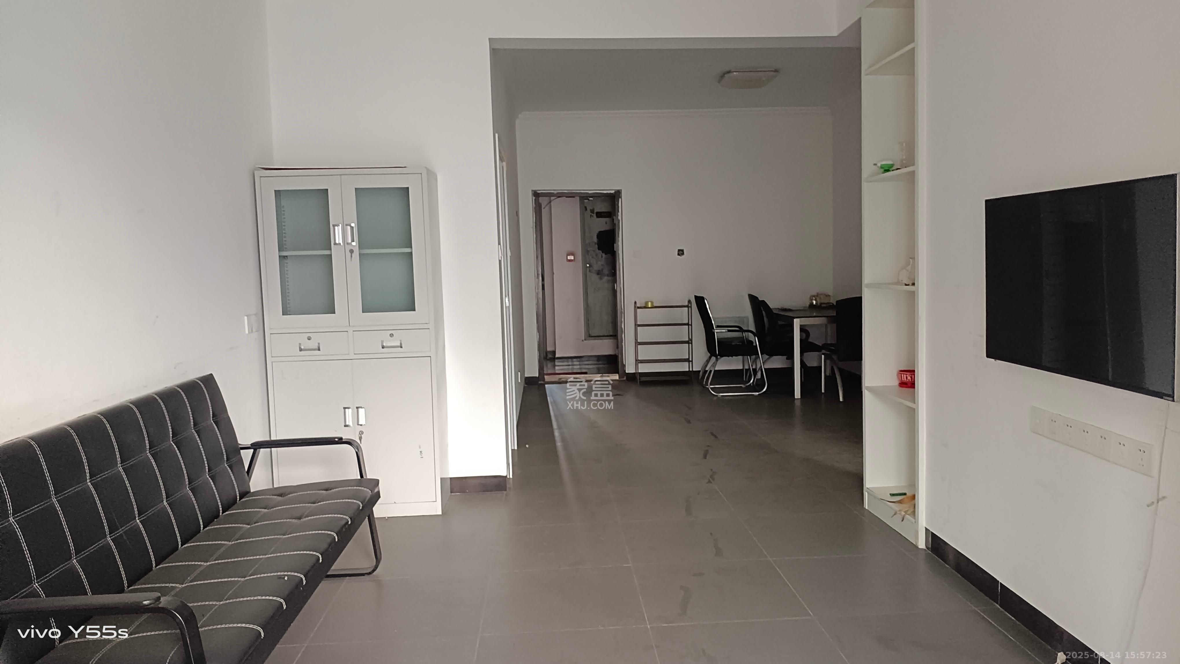 新盛珑璟台  2室2厅1卫    1900.0元/月 新盛珑璟台  2室2厅1卫    1900.0元/月室内图