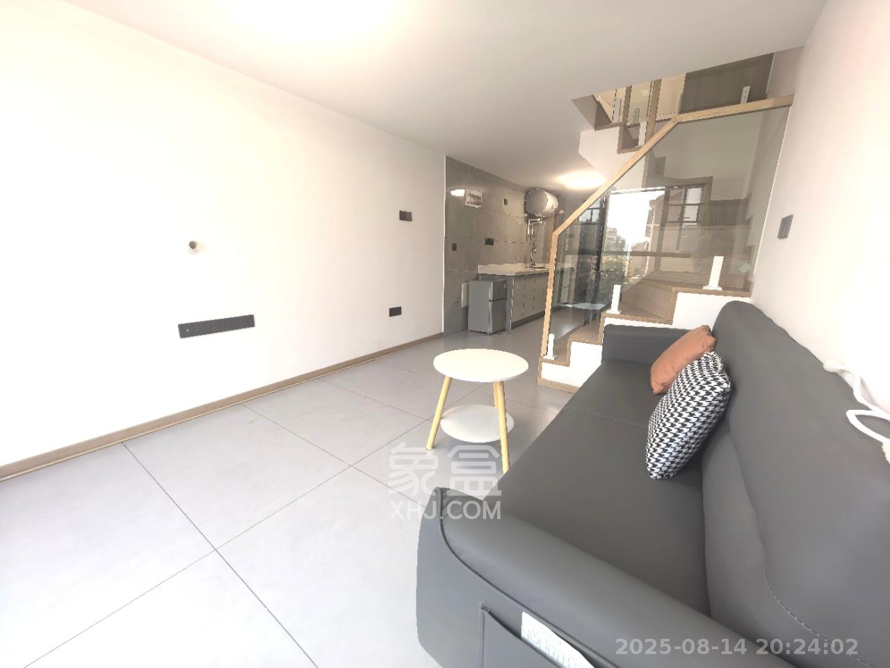 新长海D1站  1室1厅1卫    1600.0元/月室内图