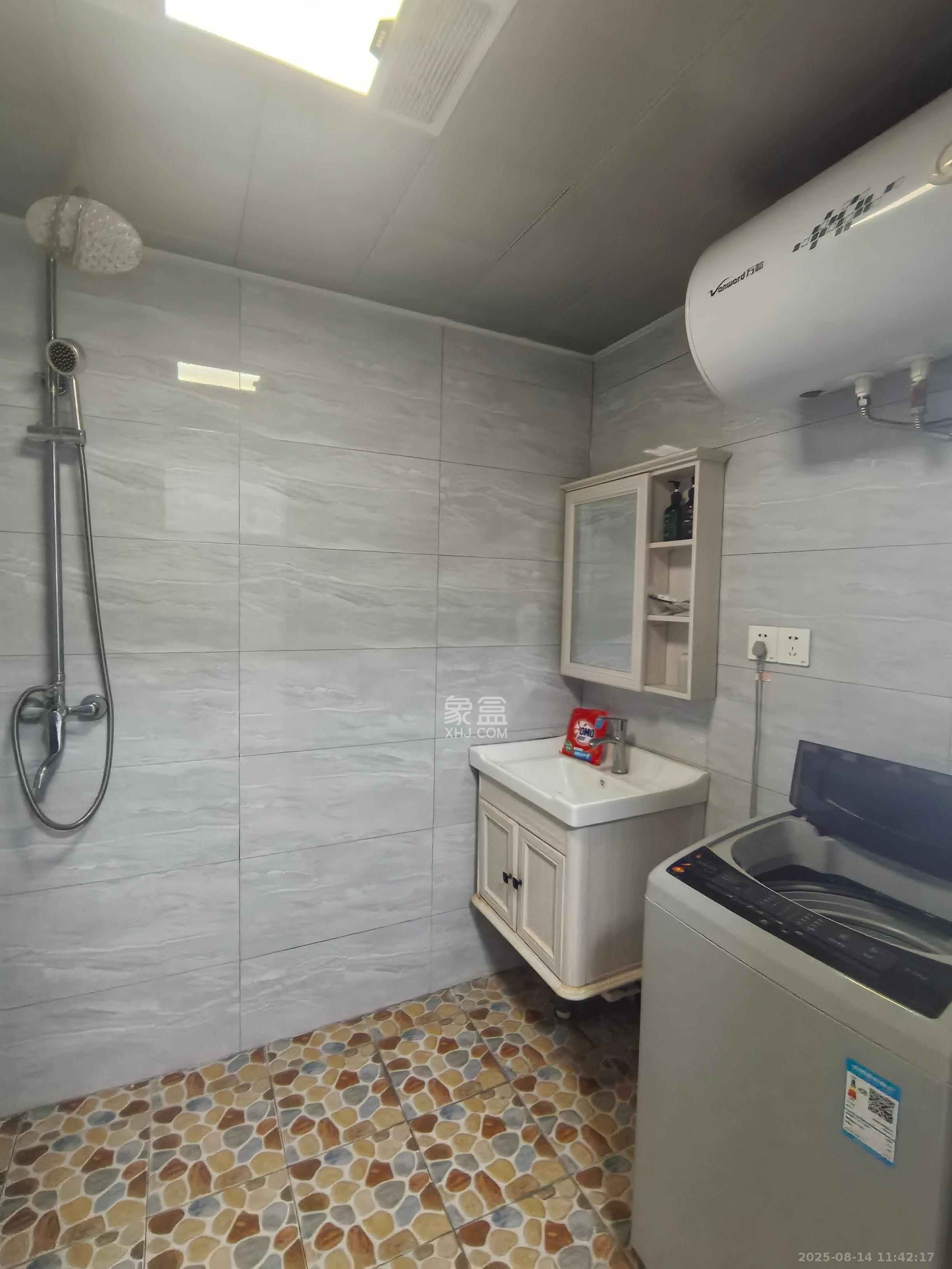 明大佳园 1室1厅1卫 1600.0元/月 明大佳园 1室1厅1卫 1600.0元/月室内图