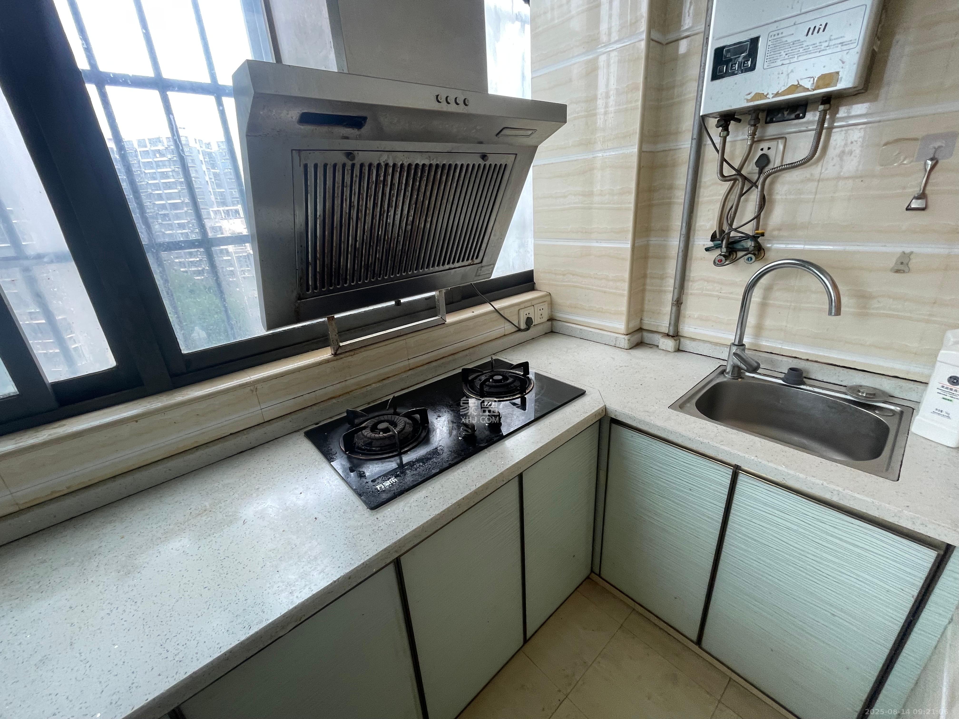 新府华城 1室1厅1卫 1200.0元/月 新府华城 1室1厅1卫 1200.0元/月室内图