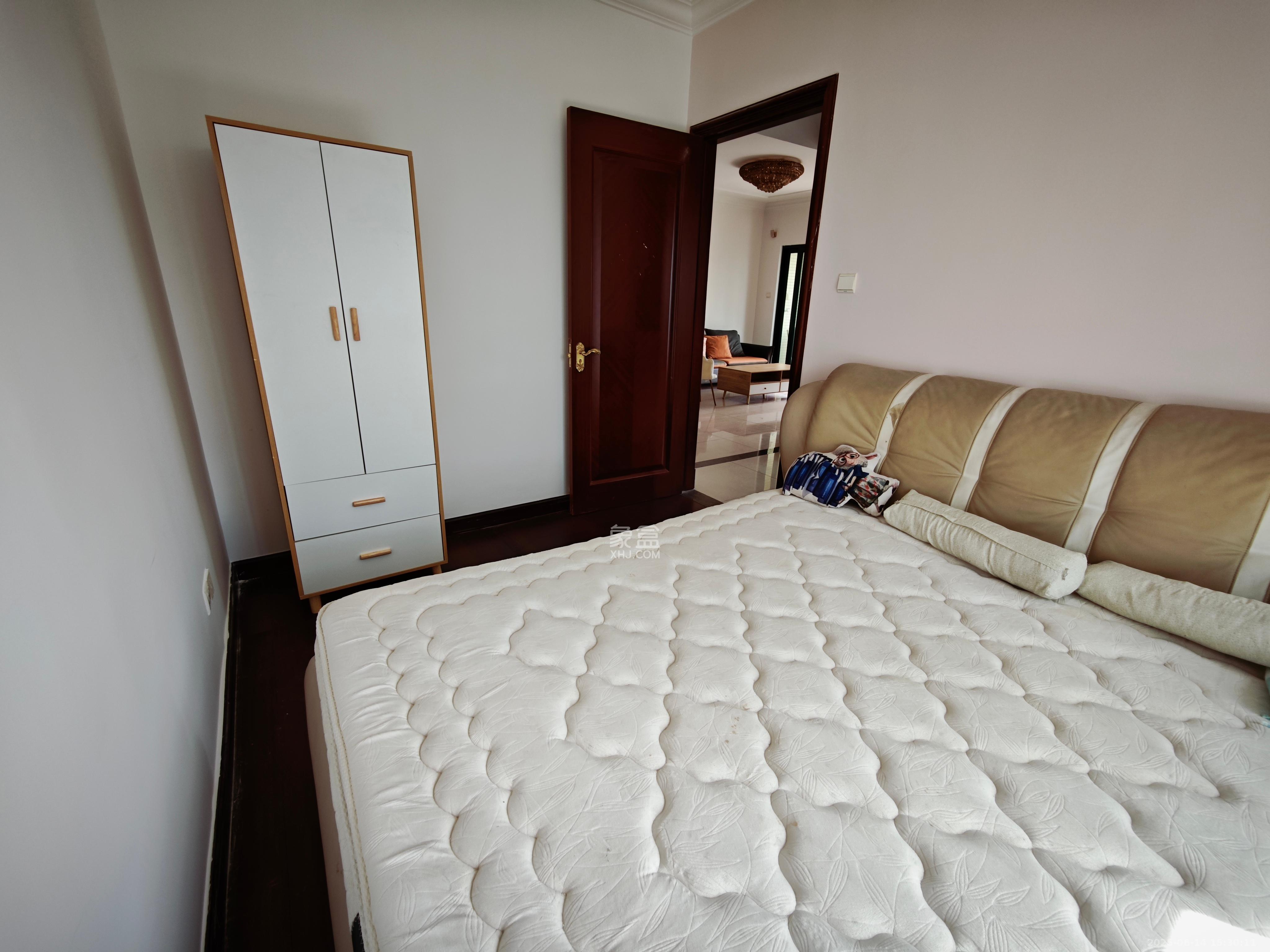 恒大华府 2室2厅1卫 2100.0元/月 恒大华府 2室2厅1卫 2100.0元/月室内图