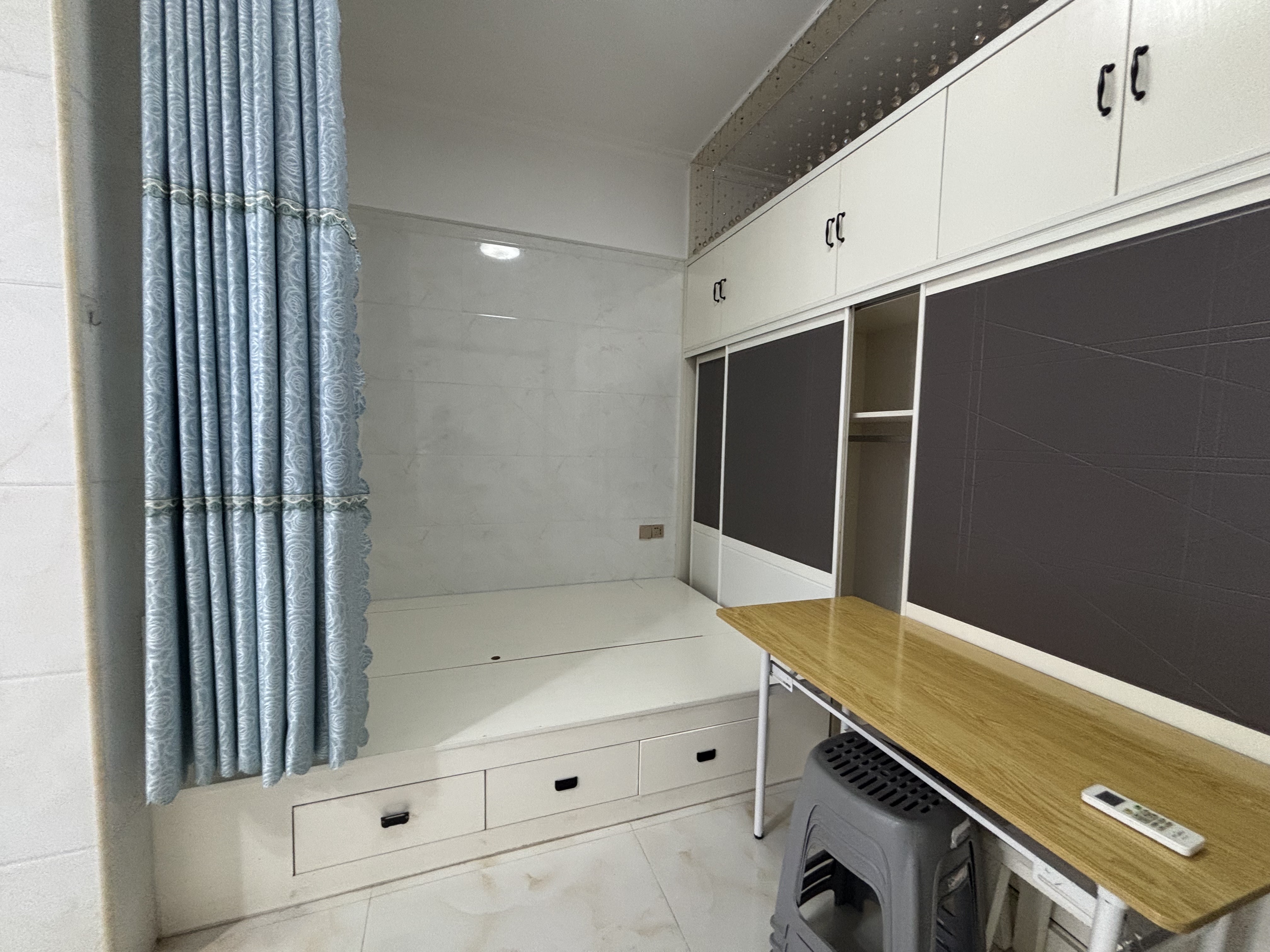 百弘学府城 2室2厅1卫 1300.0元/月 百弘学府城 2室2厅1卫 1300.0元/月室内图