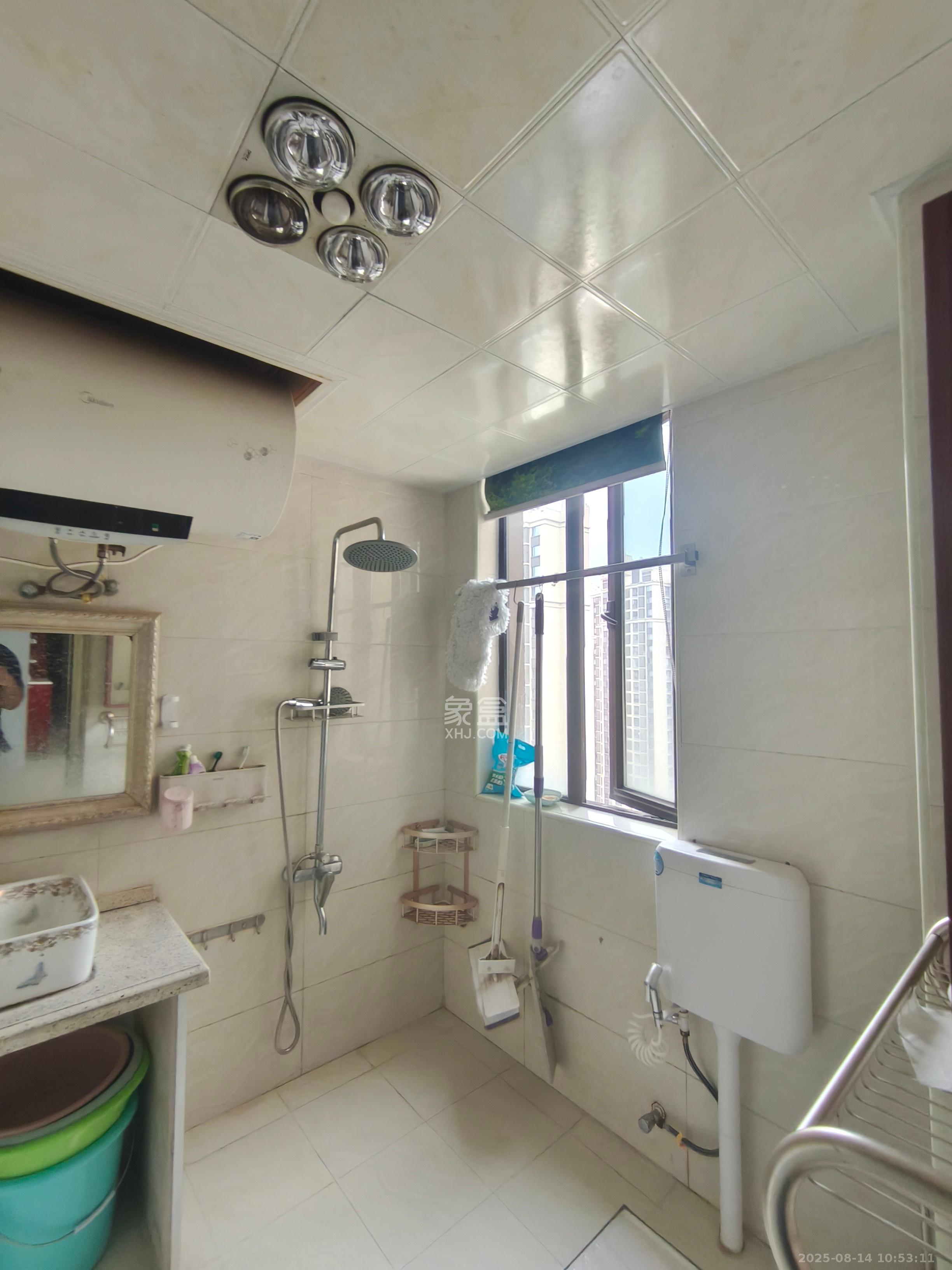 梅溪鑫苑名家 3室2厅2卫 2400.0元/月 梅溪鑫苑名家 3室2厅2卫 2400.0元/月室内图