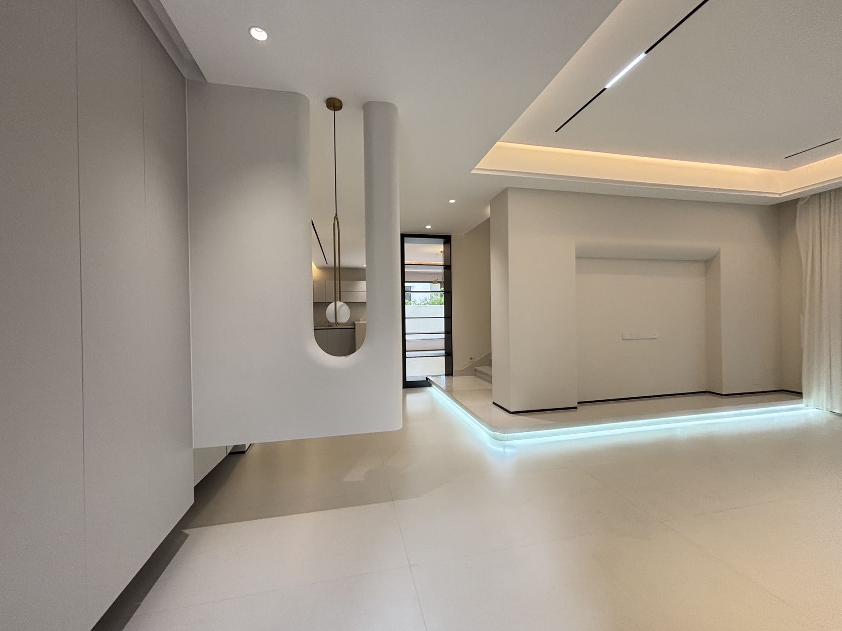 万科浪琴湾  5室3厅4卫    1198.0万 万科浪琴湾  5室3厅4卫    1198.0万室内图