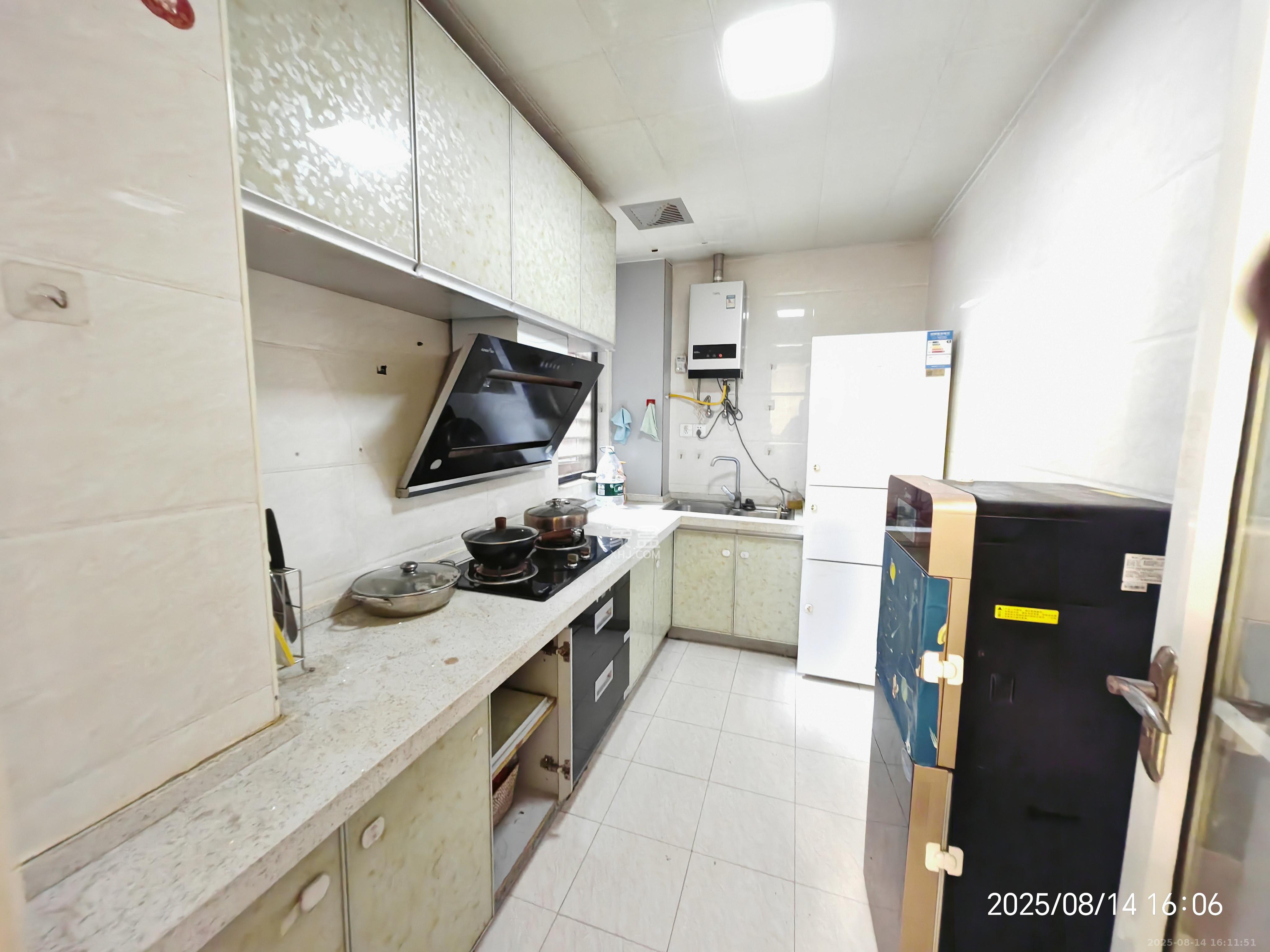 怡海星城 2室2厅1卫 1600.0元/月 怡海星城 2室2厅1卫 1600.0元/月室内图