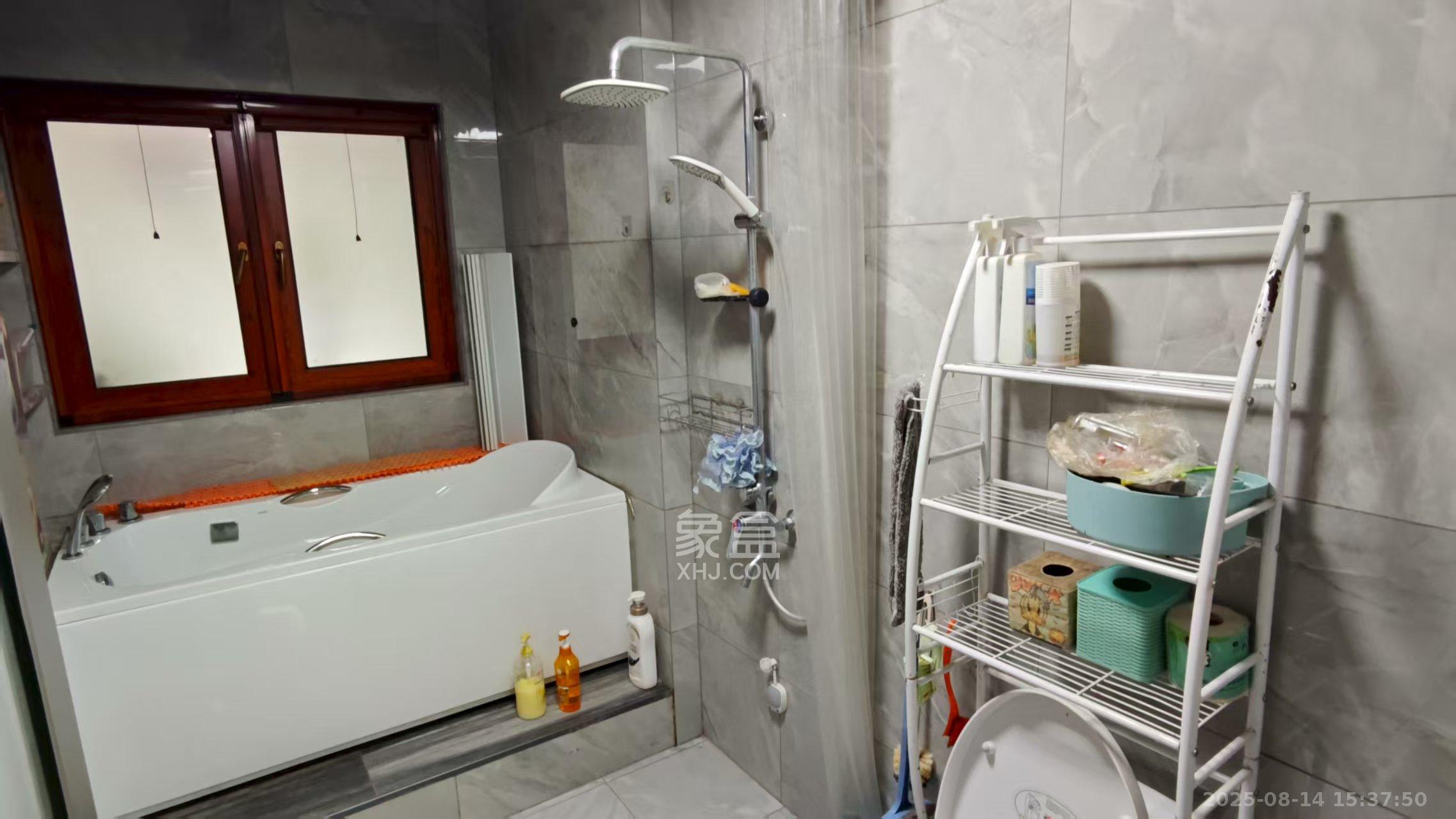 佳兆业云顶梅溪湖(佳兆业梅溪荟)  4室2厅2卫    6500.0元/月 佳兆业云顶梅溪湖(佳兆业梅溪荟)  4室2厅2卫    6500.0元/月室内图