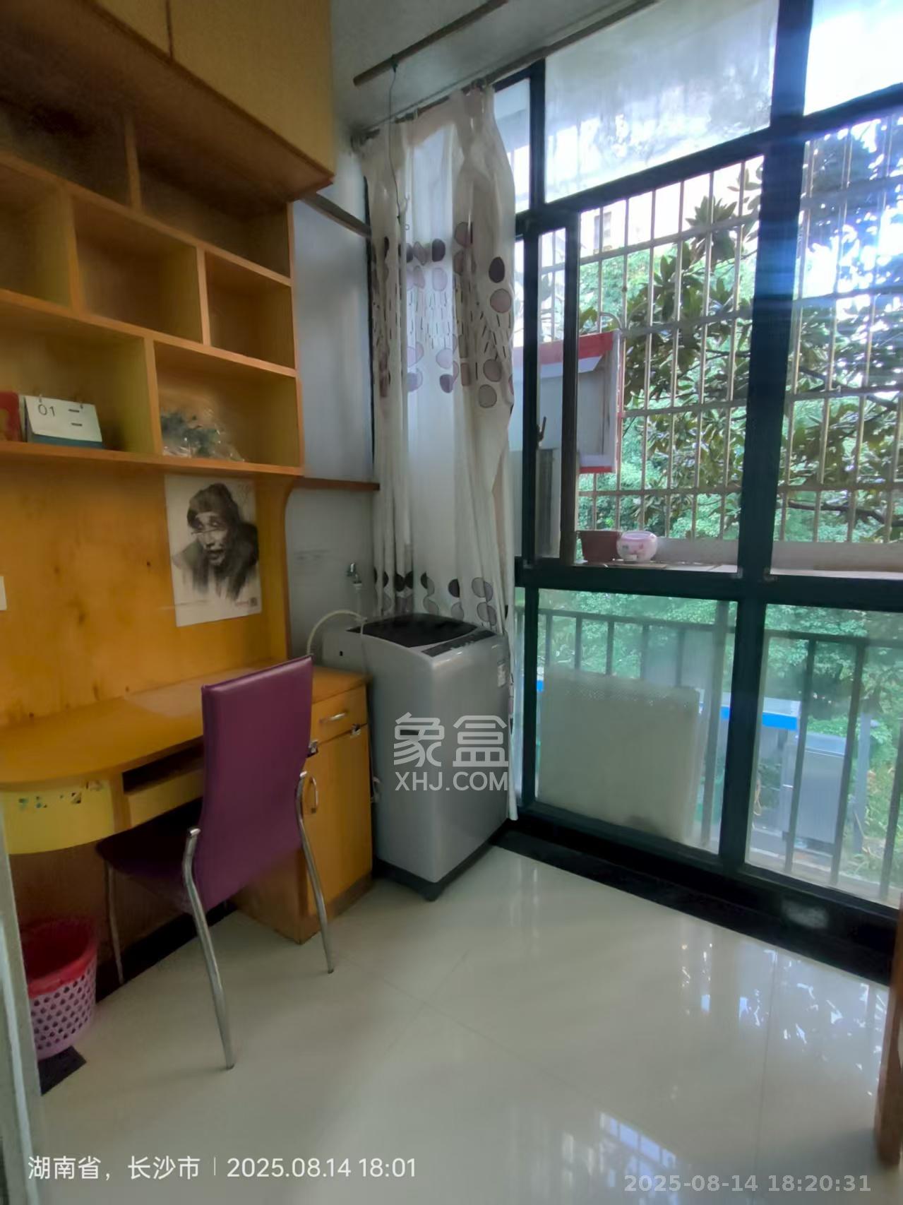 天城湖光山色 2室1厅1卫 1300.0元/月 天城湖光山色 2室1厅1卫 1300.0元/月室内图