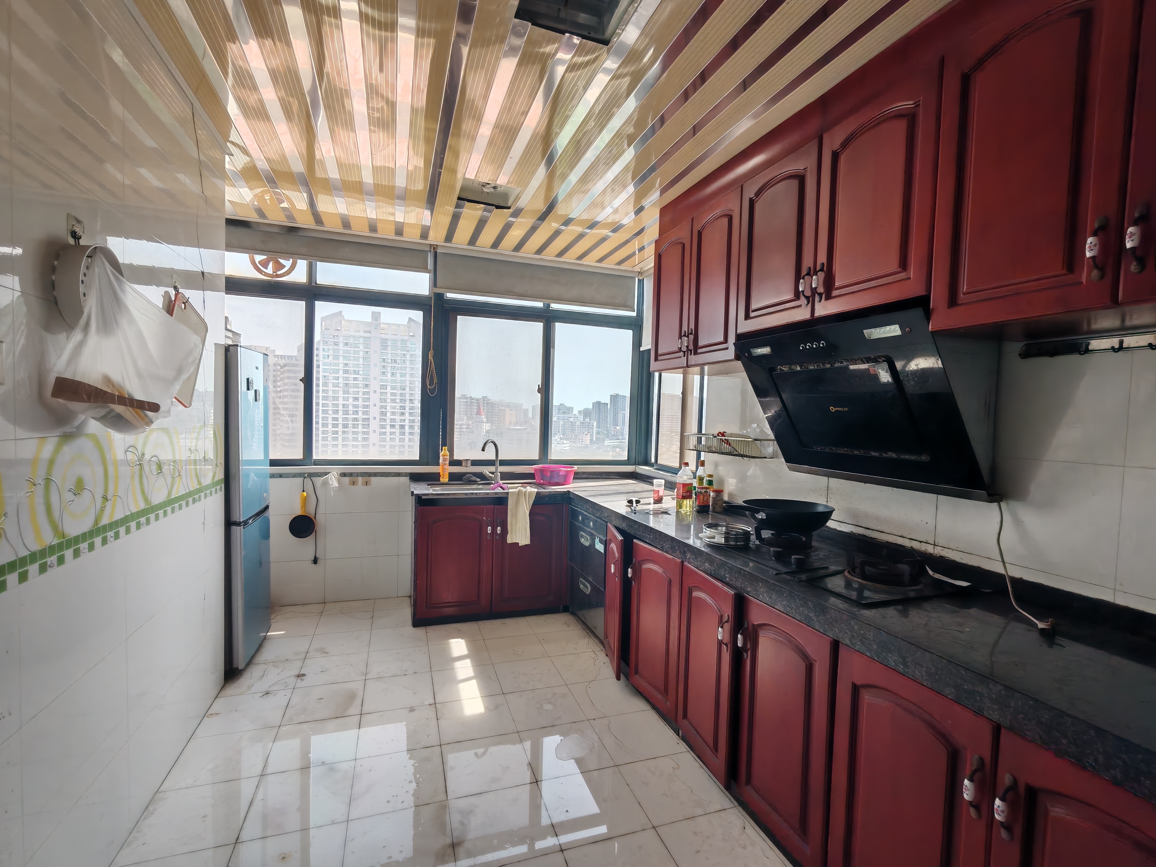 中洋花苑 4室2厅1卫 4000.0元/月 中洋花苑 4室2厅1卫 4000.0元/月室内图