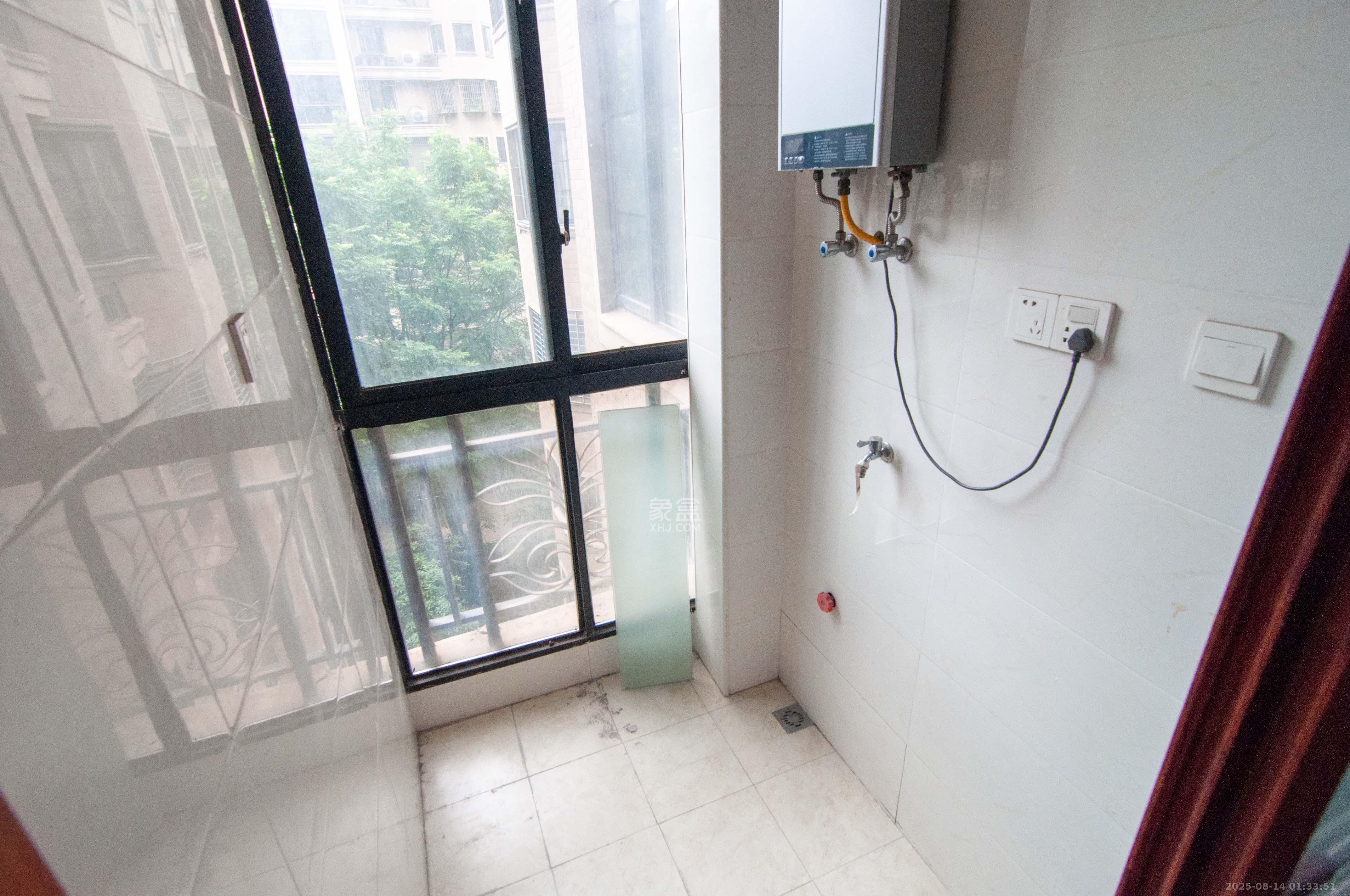 沁园春御院 4室2厅1卫 199.99万 沁园春御院 4室2厅1卫 199.99万其他