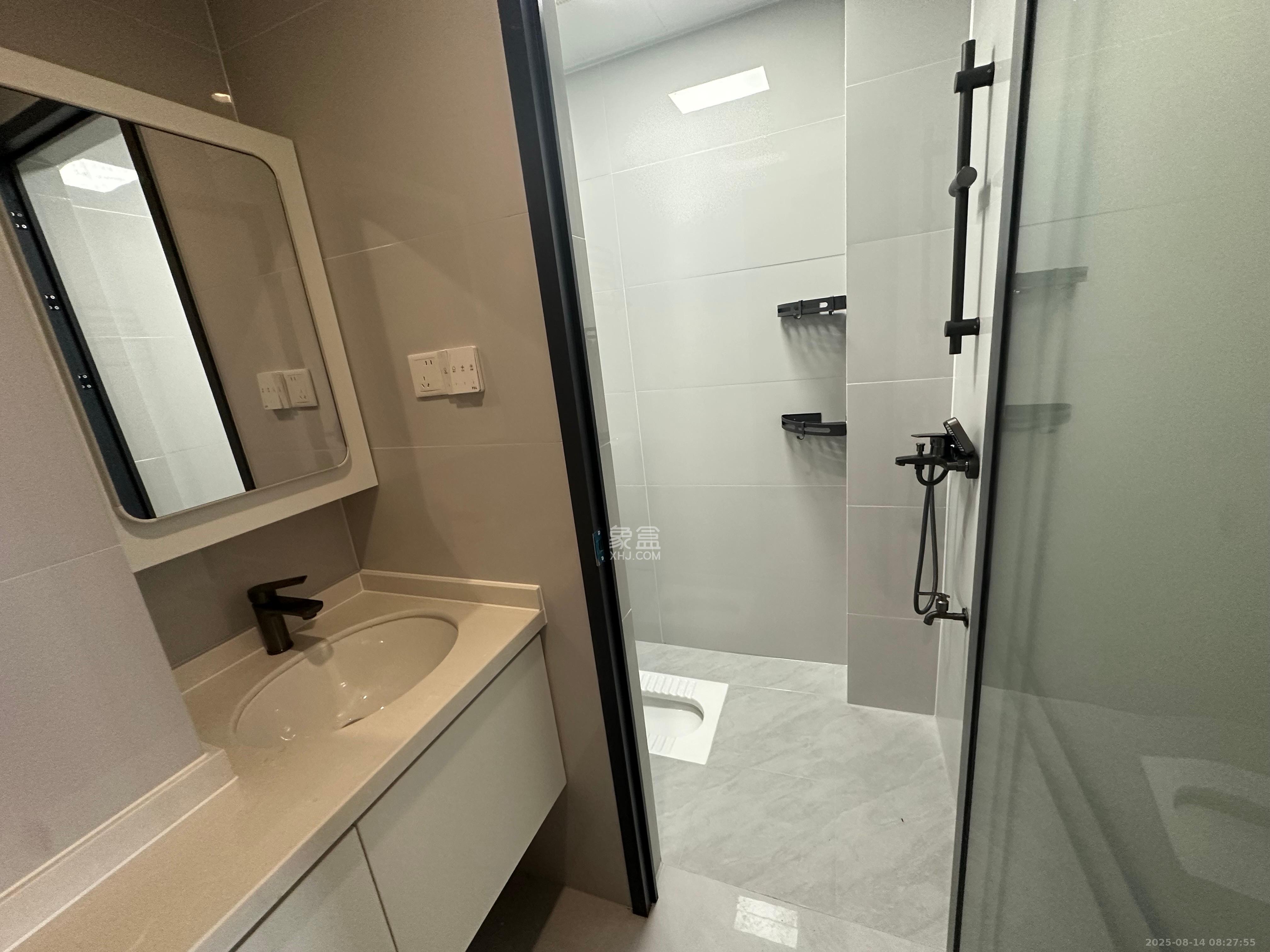 嘉雨兴园  1室1厅1卫    1800.0元/月室内图