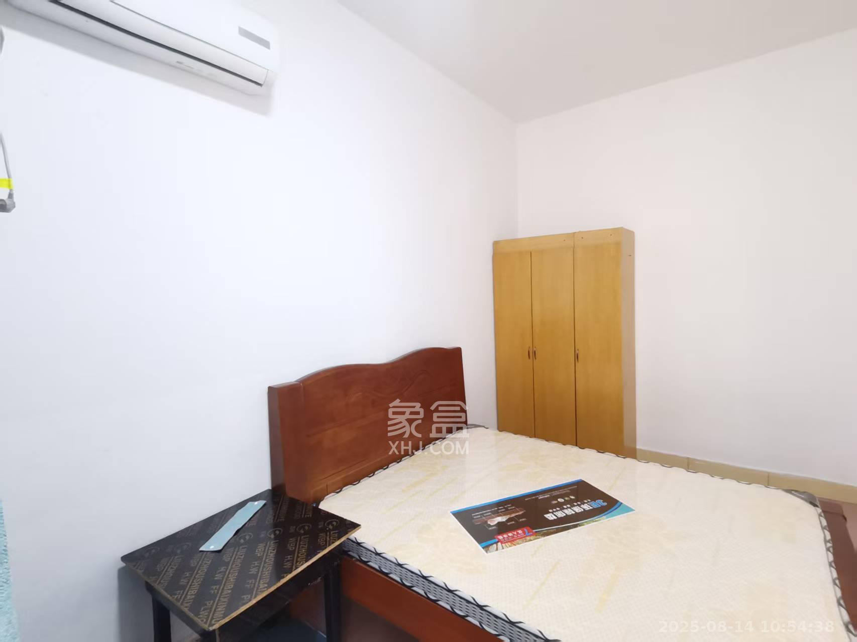 马王堆汽配城 3室2厅1卫 2100.0元/月 马王堆汽配城 3室2厅1卫 2100.0元/月室内图