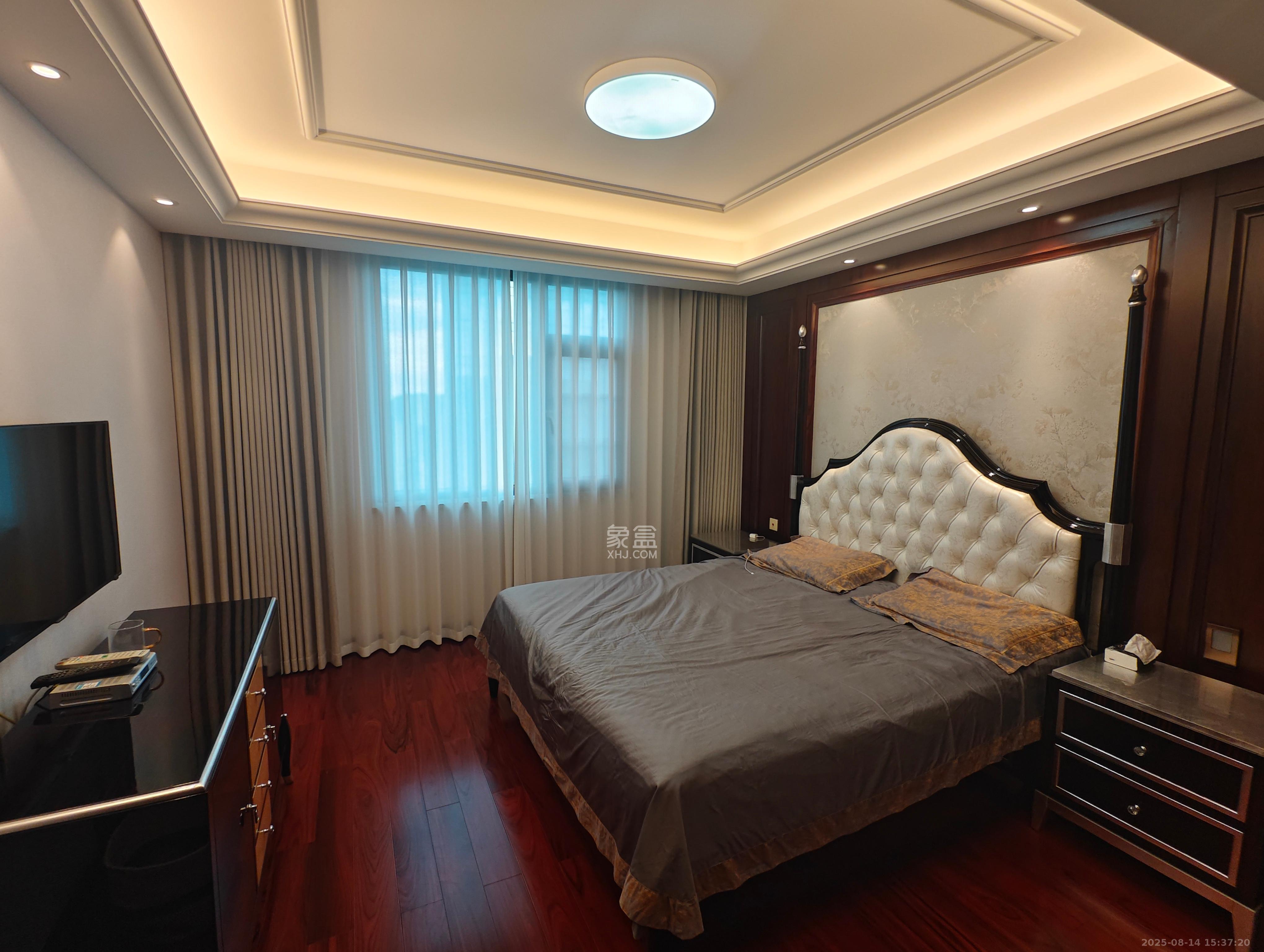 运达中央广场一、二期  3室2厅3卫    10000.0元/月室内图